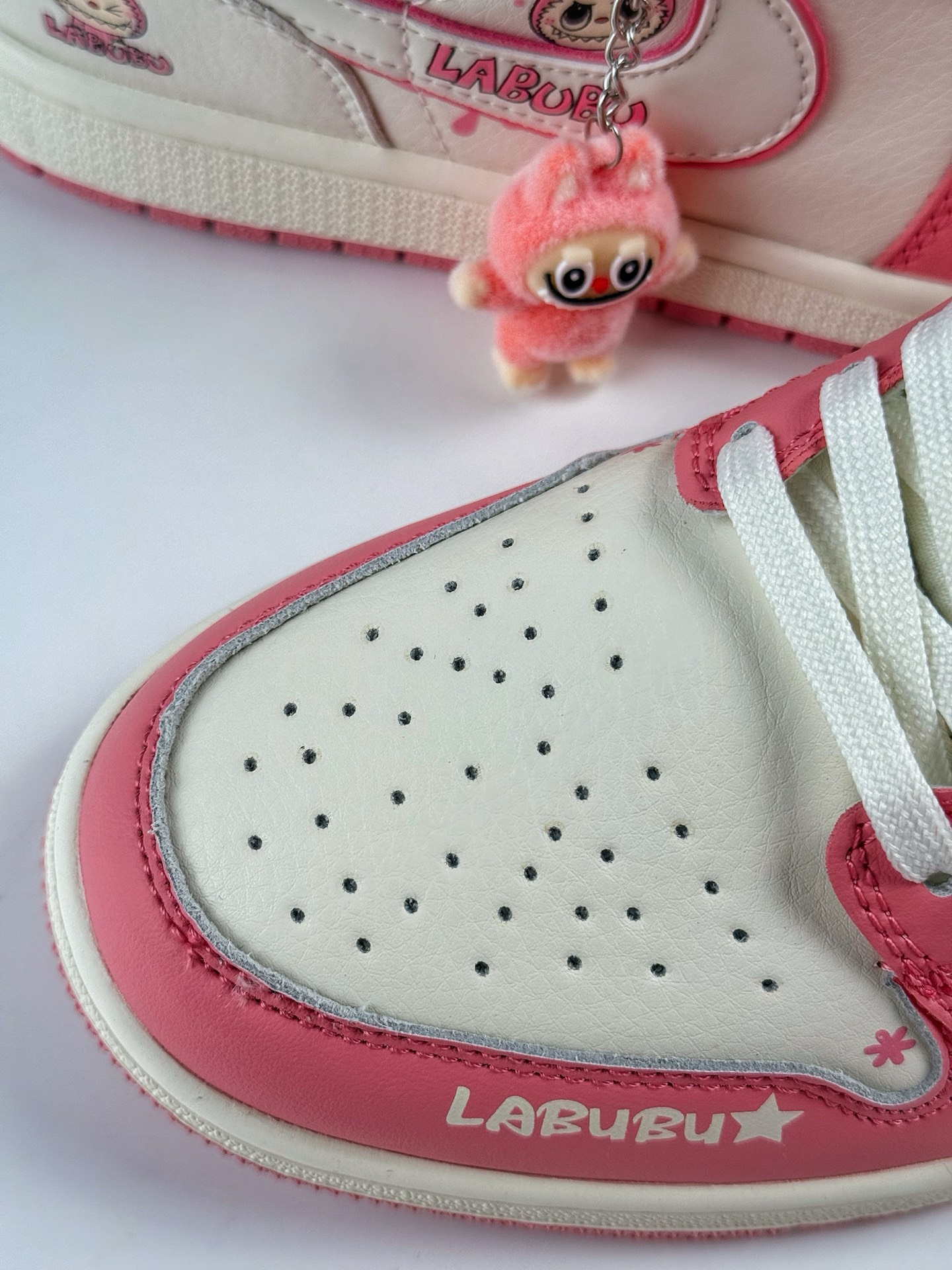 Air Jordan 1 Retro Low x LABUBU 米粉拉布布 QR2025-007