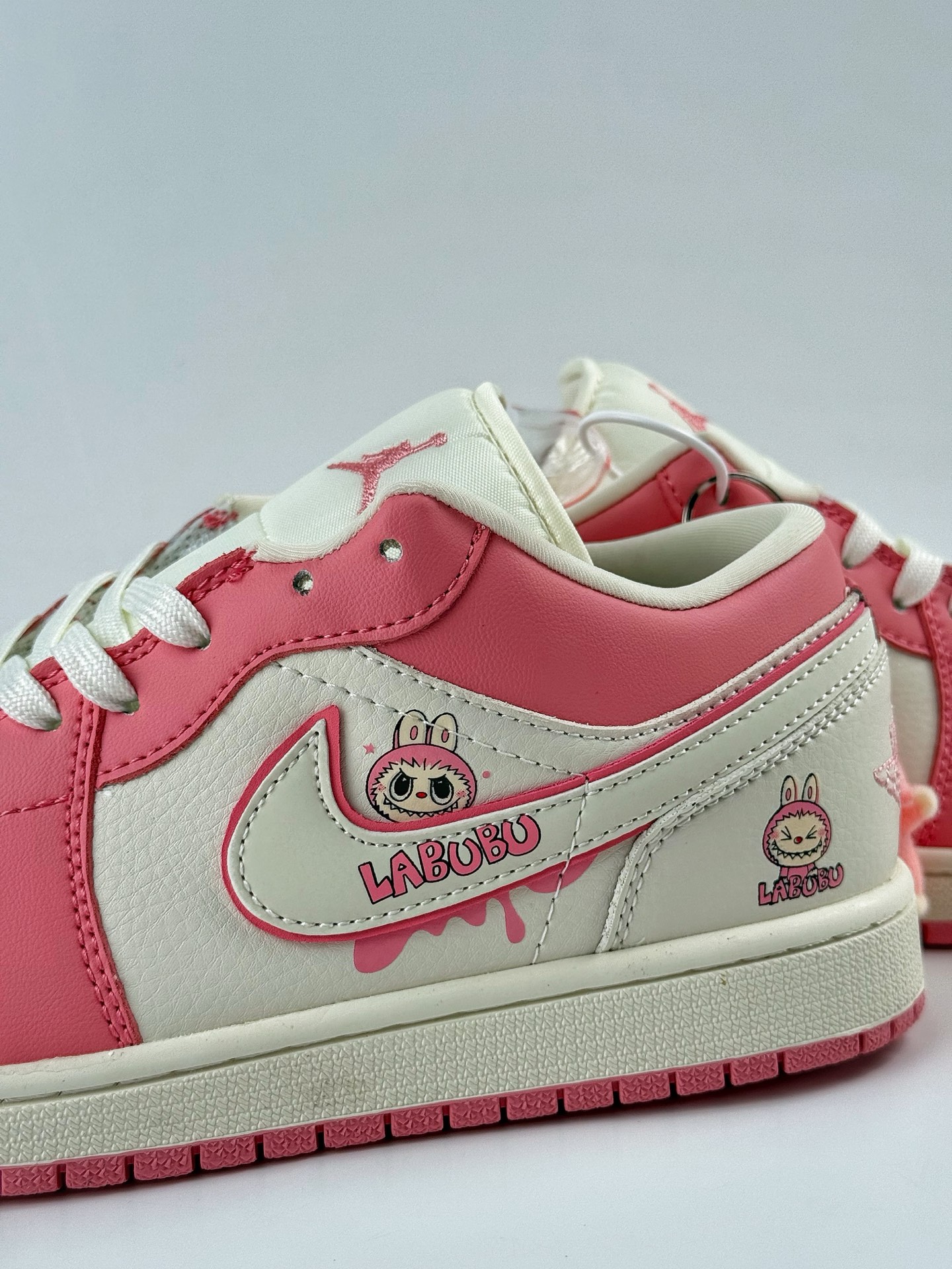 Air Jordan 1 Retro Low x LABUBU 米粉拉布布 QR2025-007