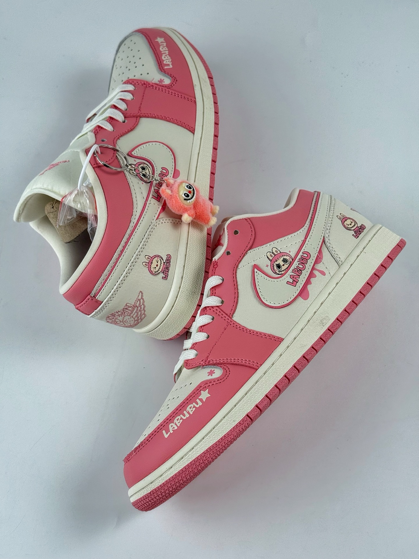 Air Jordan 1 Retro Low x LABUBU 米粉拉布布 QR2025-007