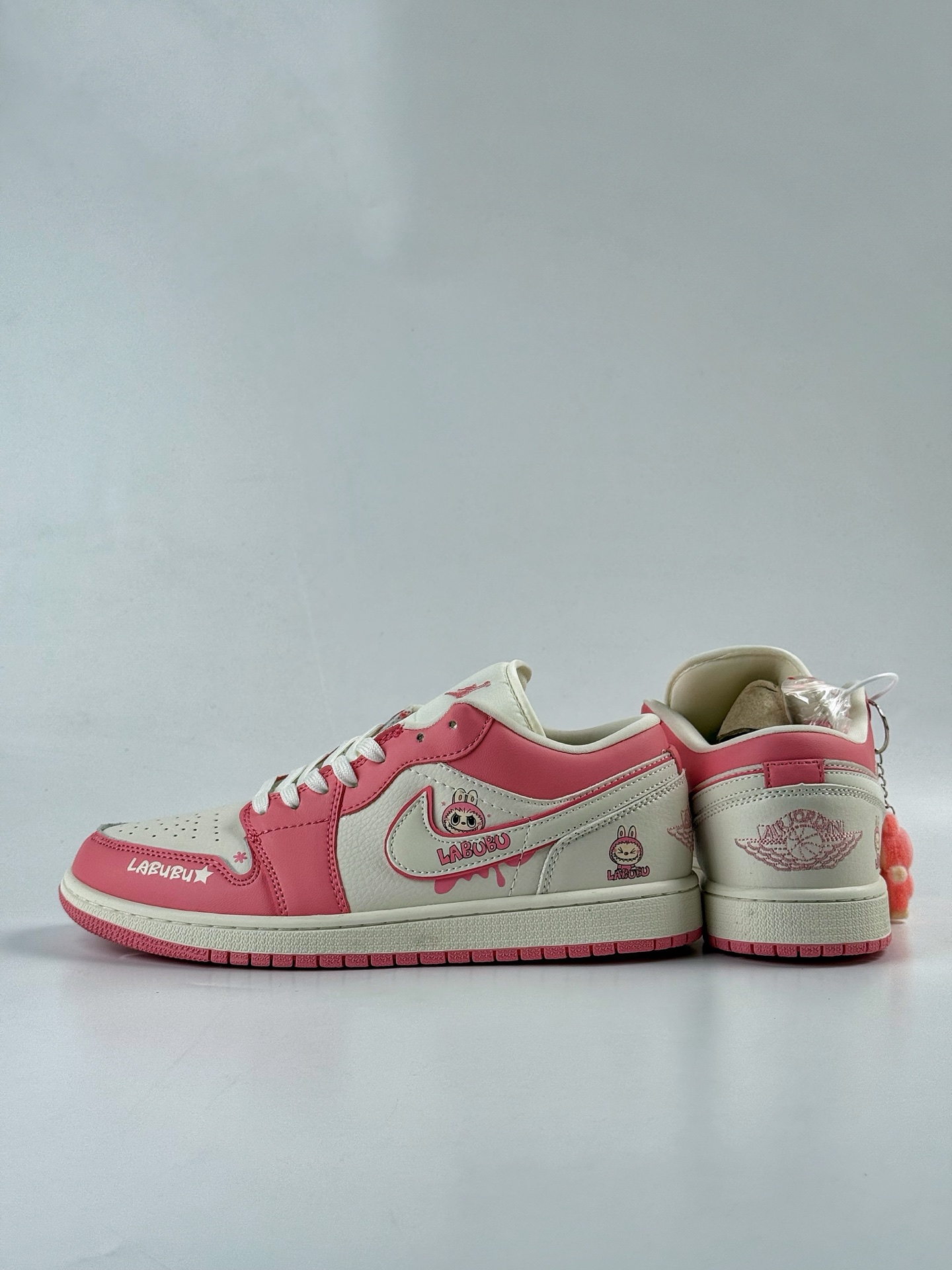 Air Jordan 1 Retro Low x LABUBU 米粉拉布布 QR2025-007