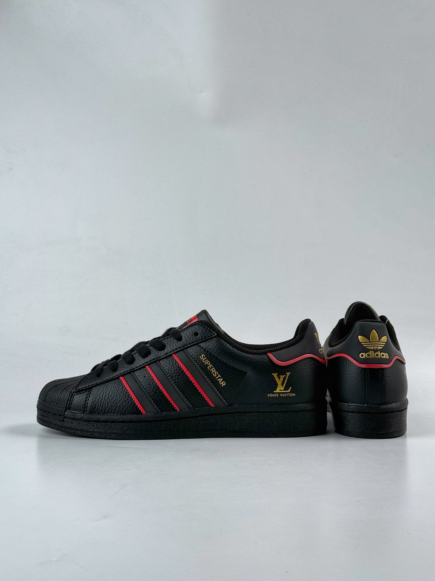 220 AD Originals Superstar x Louis Vuitton 黑红 JY8908