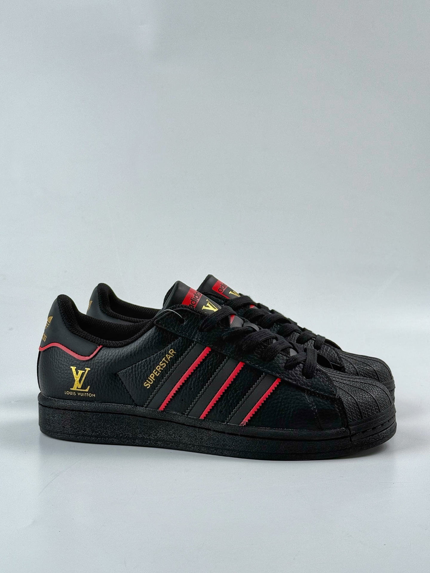 220 AD Originals Superstar x Louis Vuitton 黑红 JY8908