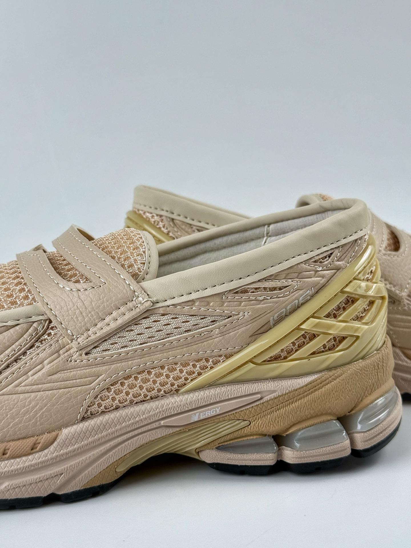 New Balance U1906系列 复古单品宝藏老爹鞋款 U1906LNU
