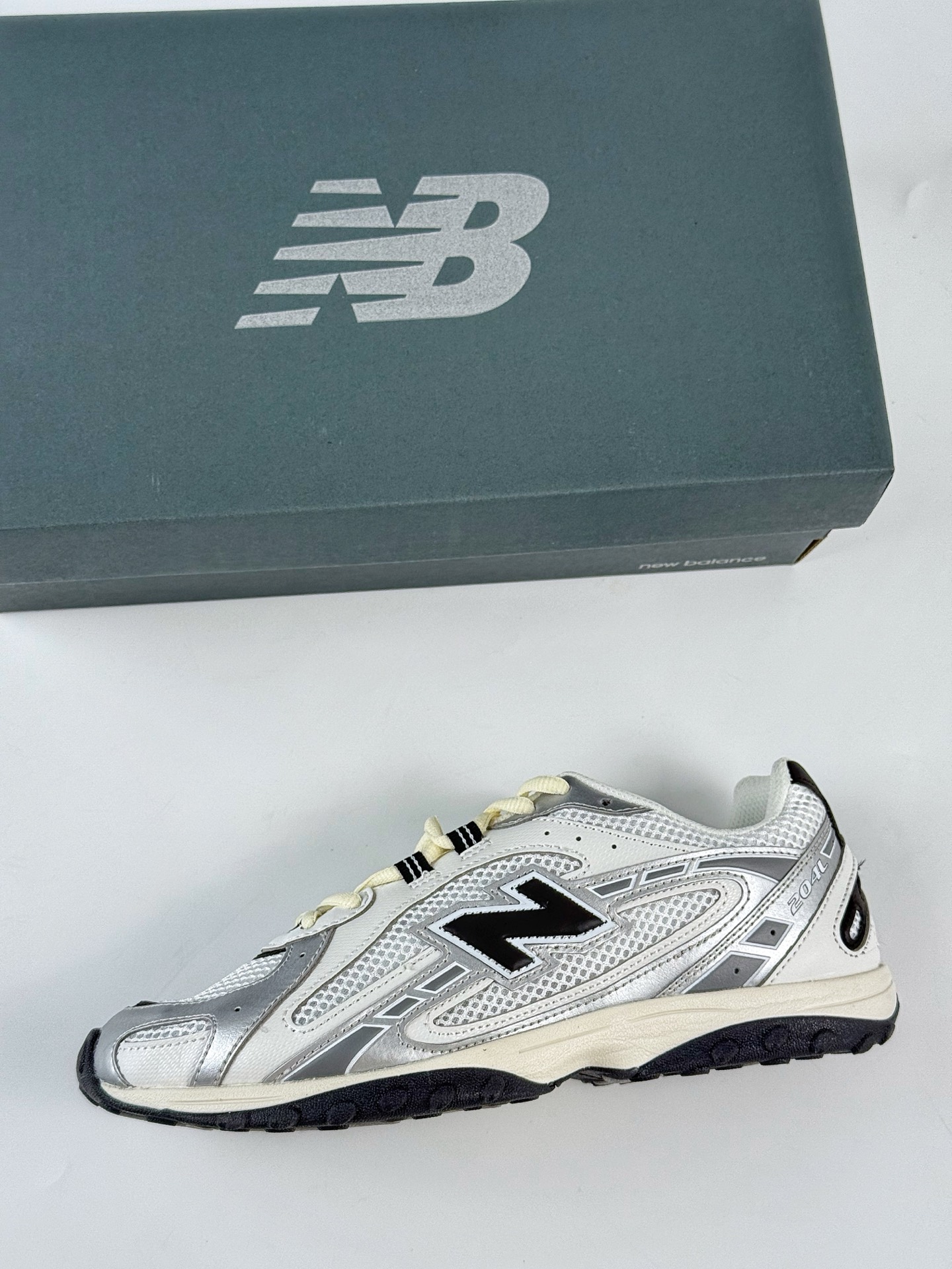 New Balance 新百伦204 系列 复古休闲运动百搭老爹跑步鞋 U204LSWD