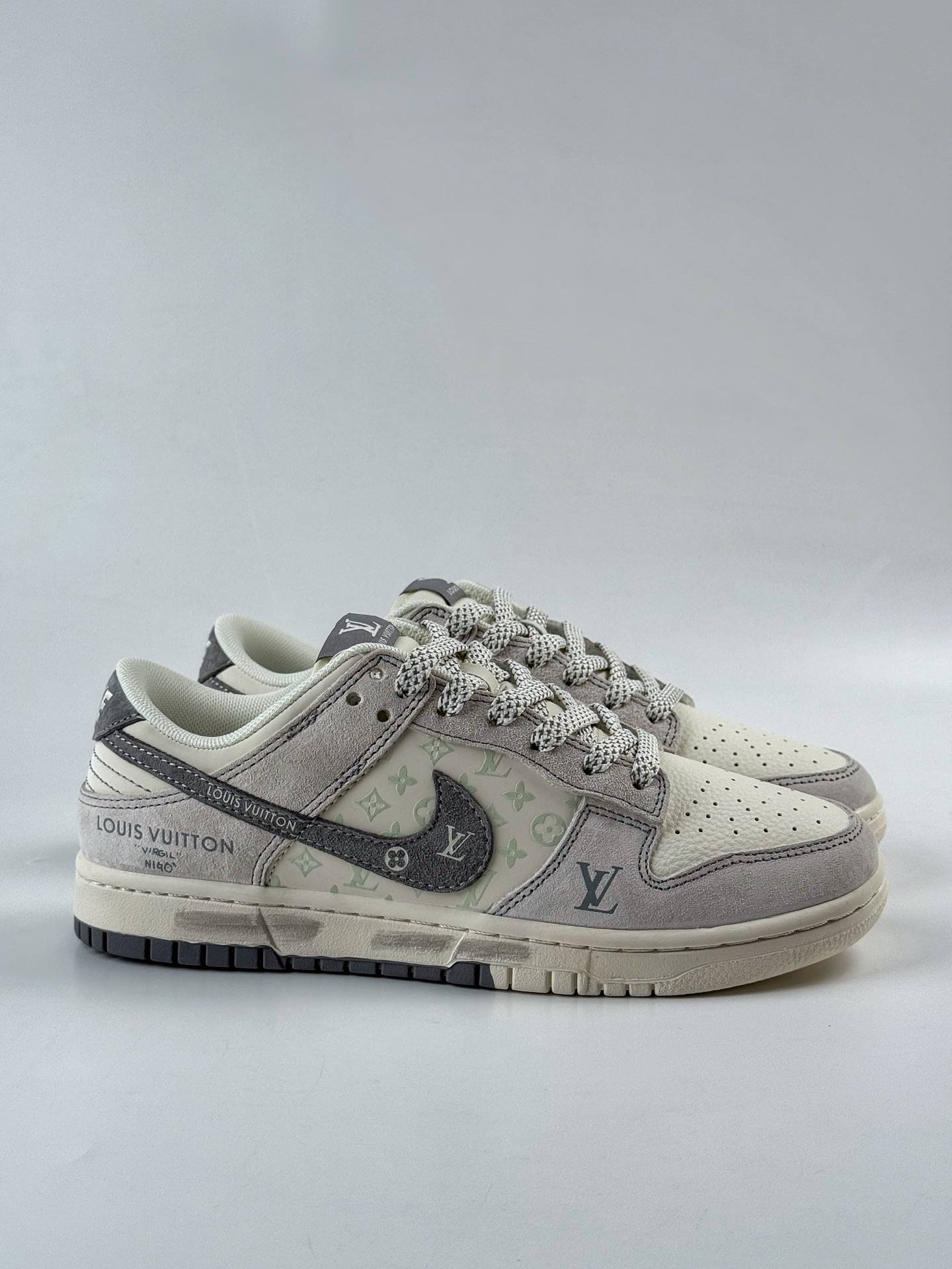 Nike SB Dunk Low x Louis Vuitton 灰白满天星 CX5050-Y02