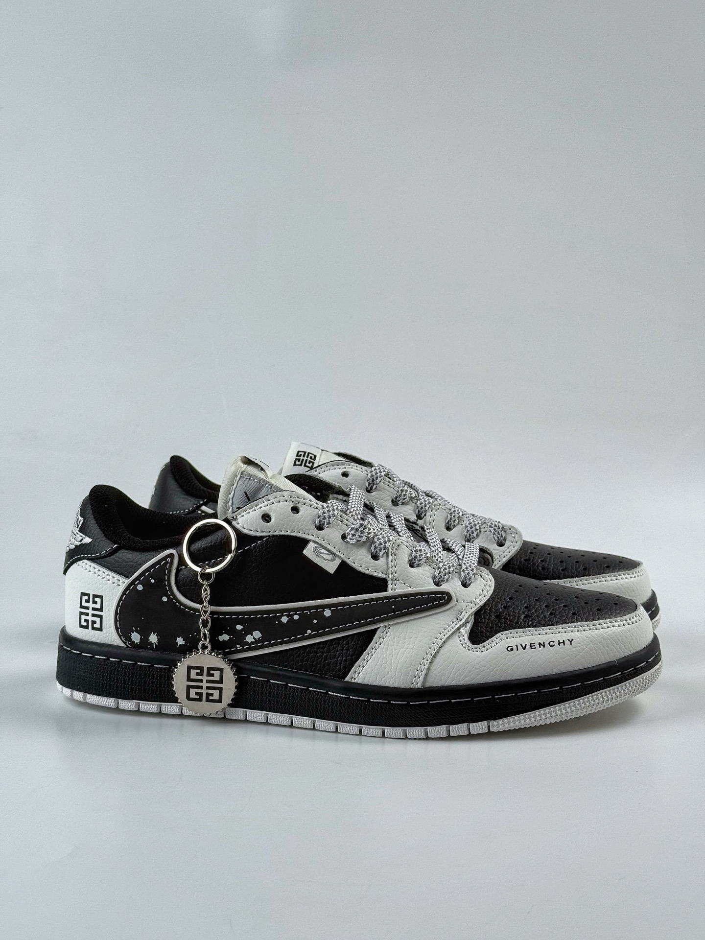 Travis Scott x Nike Air Jordan 1 Low x GIVENCHY Air Jordan 1 Low 反转灰白满天星倒钩 DZ5899-005
