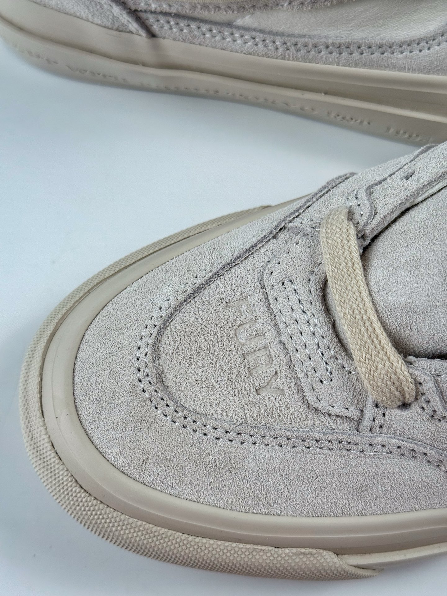 OTW by Vans × NEIGHBORHOOD 联名系列 打造全新联名系列 VNOOOEFY7VJYK