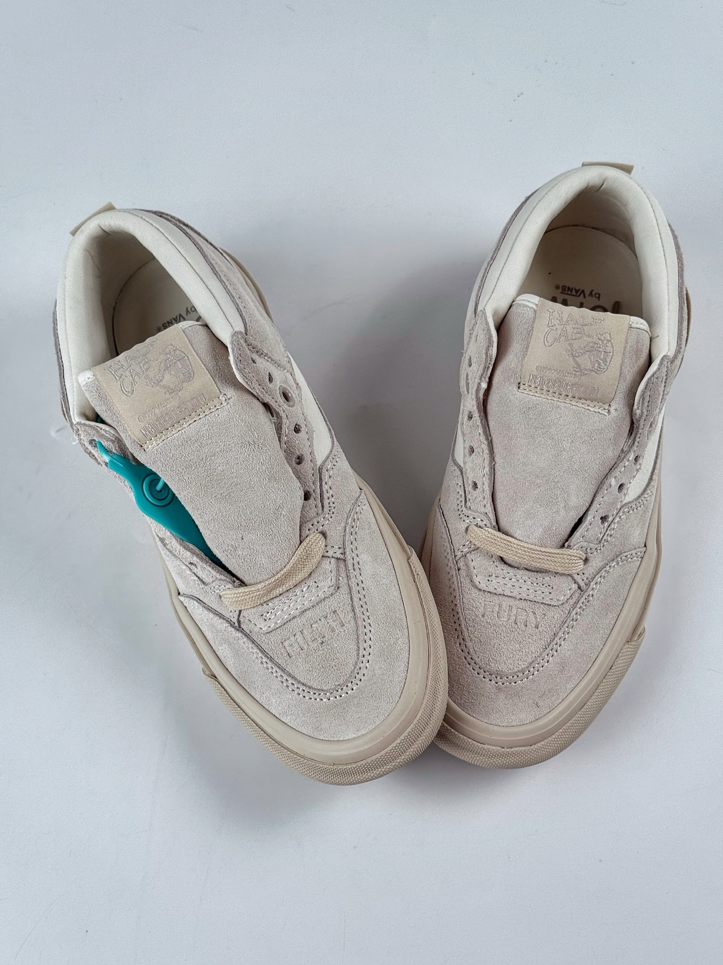 OTW by Vans × NEIGHBORHOOD 联名系列 打造全新联名系列 VNOOOEFY7VJYK