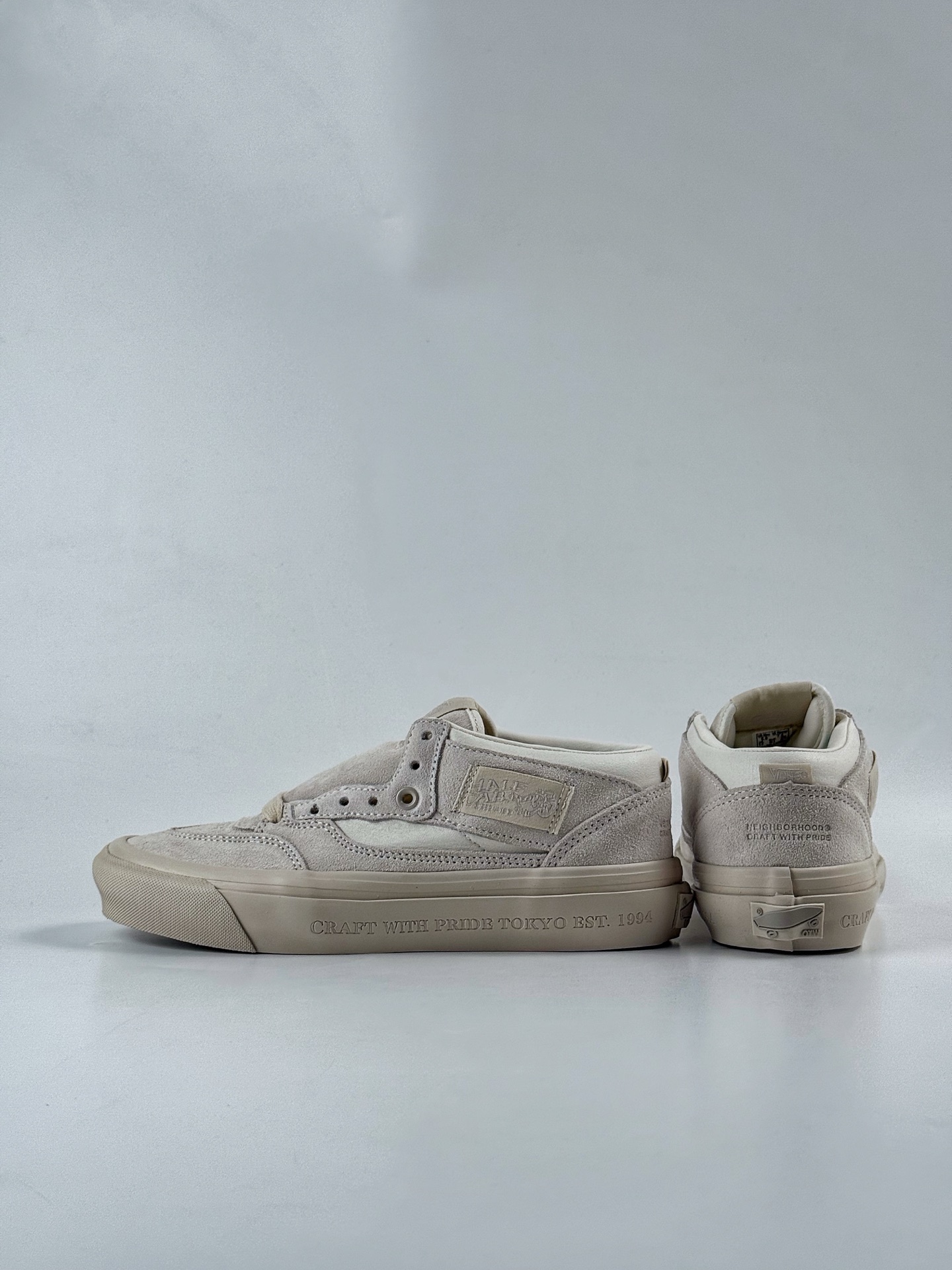 OTW by Vans × NEIGHBORHOOD 联名系列 打造全新联名系列 VNOOOEFY7VJYK