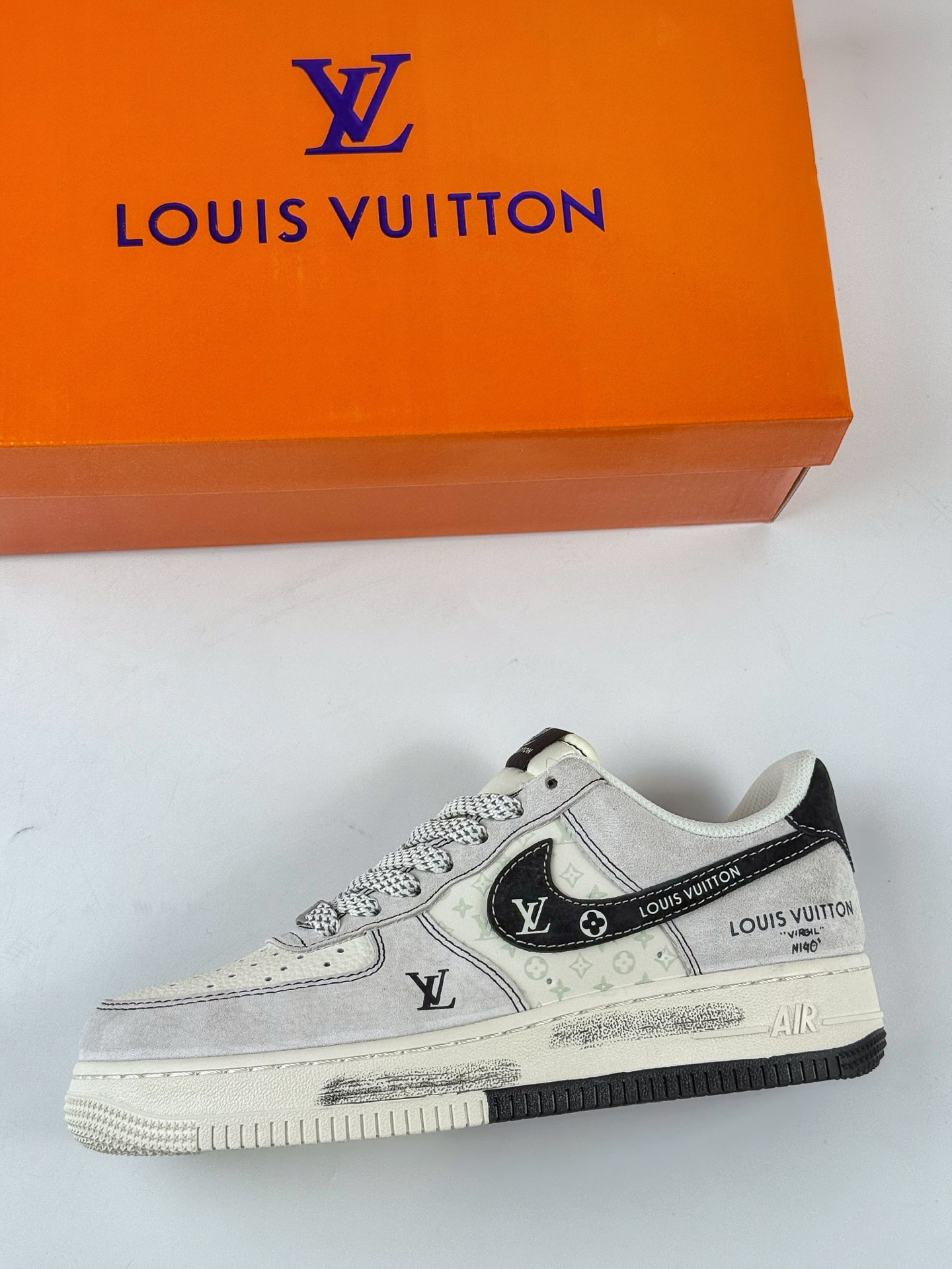 Nike Air Force 1 Low 07 x Louis Vuitton 灰白满天星 CX5050-Y06