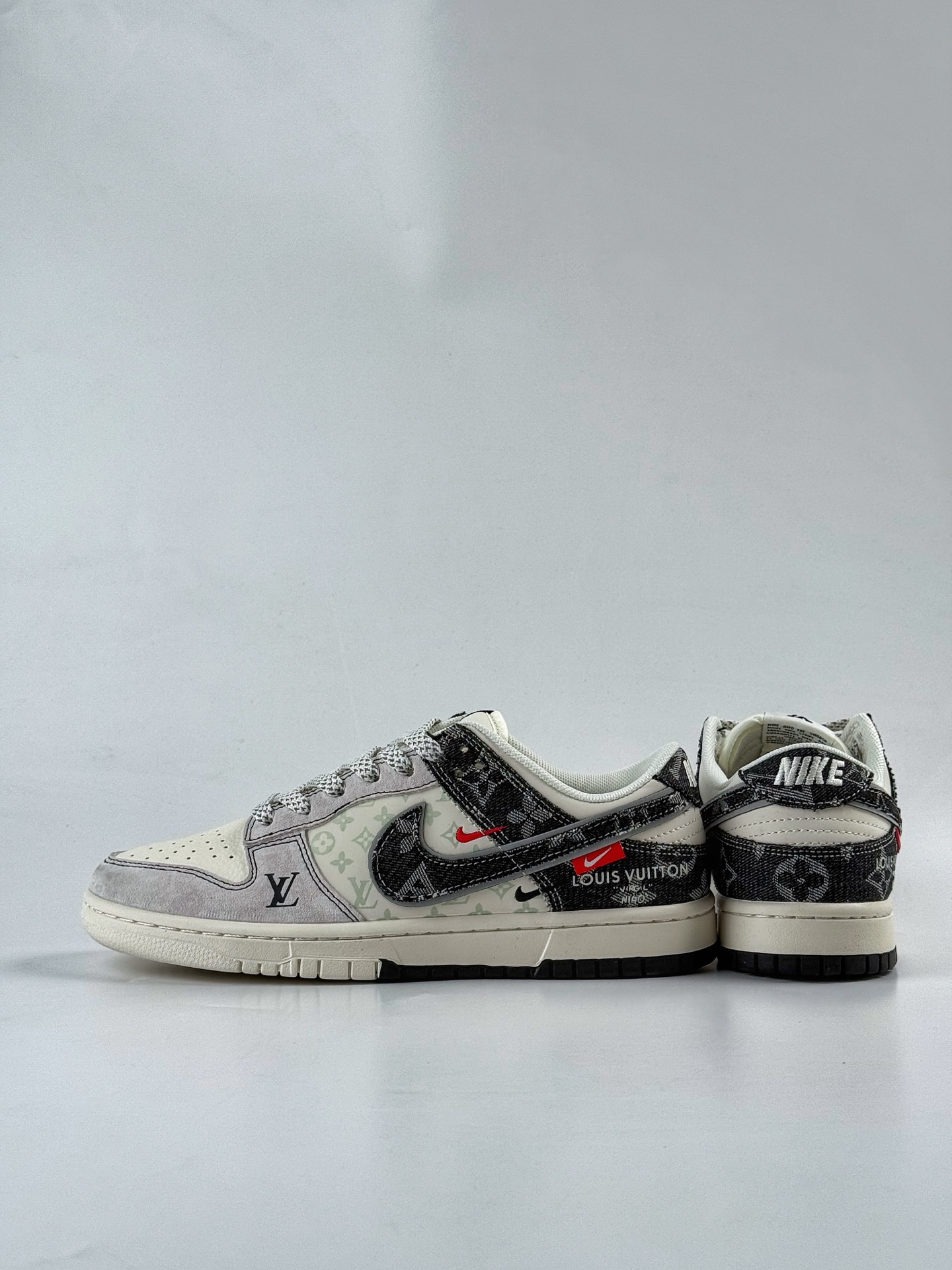 Nike SB Dunk Low x Louis Vuitton 灰白牛仔双小勾满天星 YX5066-382