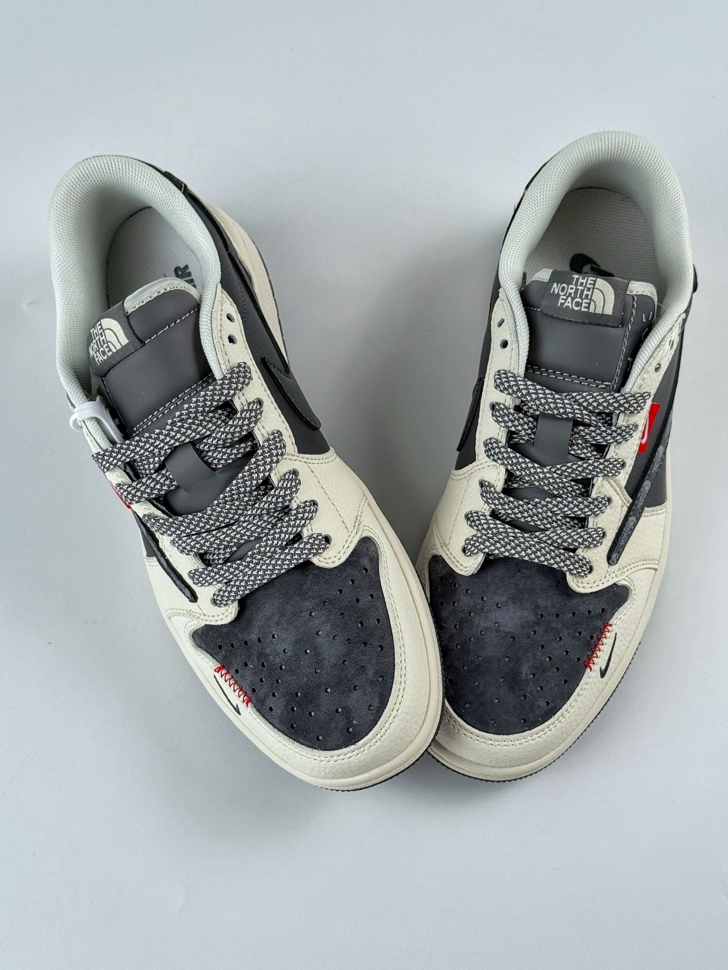 280 Travis Scott x Nike Air Jordan 1 Low x The North Face Air Jordan 1 Low 反转白黑小勾满天星倒钩 QW5088-205