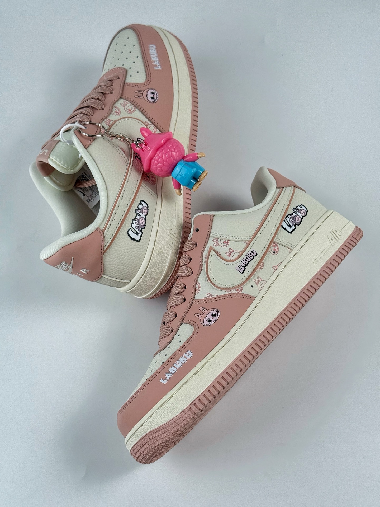 260 Nike Air Force 1 Low 07 x LABUBU 粉白 DK0188-091