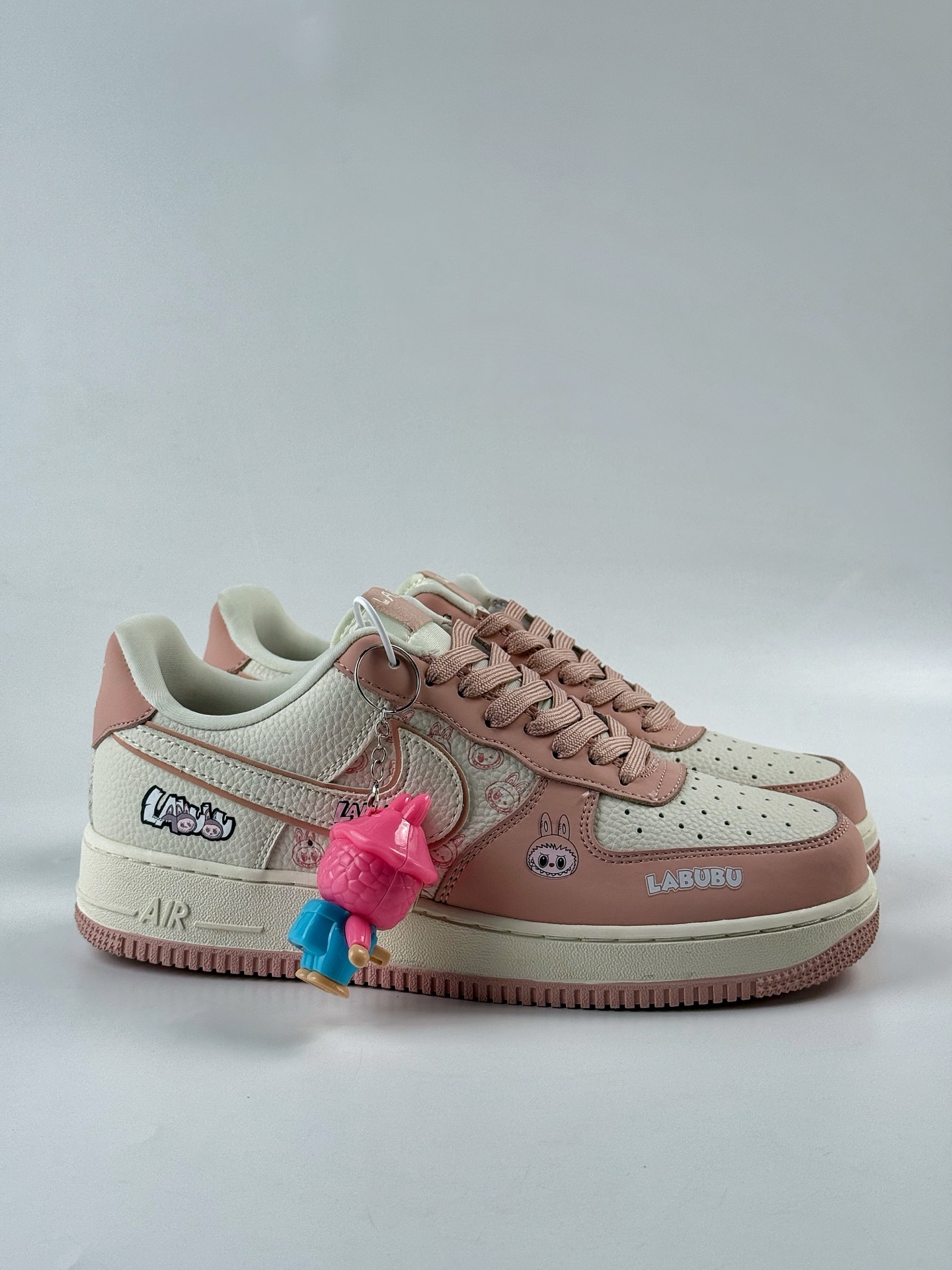 260 Nike Air Force 1 Low 07 x LABUBU 粉白 DK0188-091