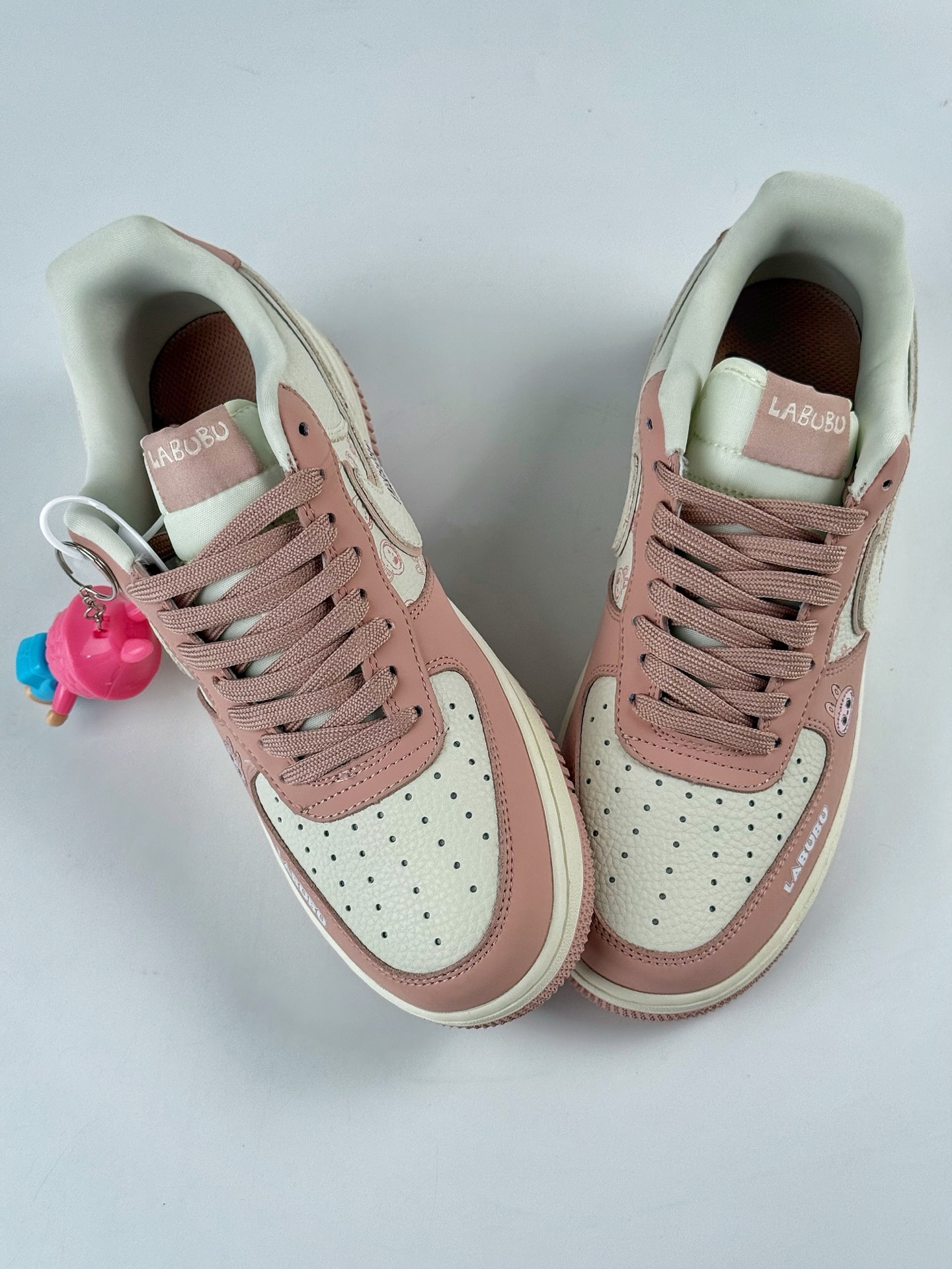 260 Nike Air Force 1 Low 07 x LABUBU 粉白 DK0188-091