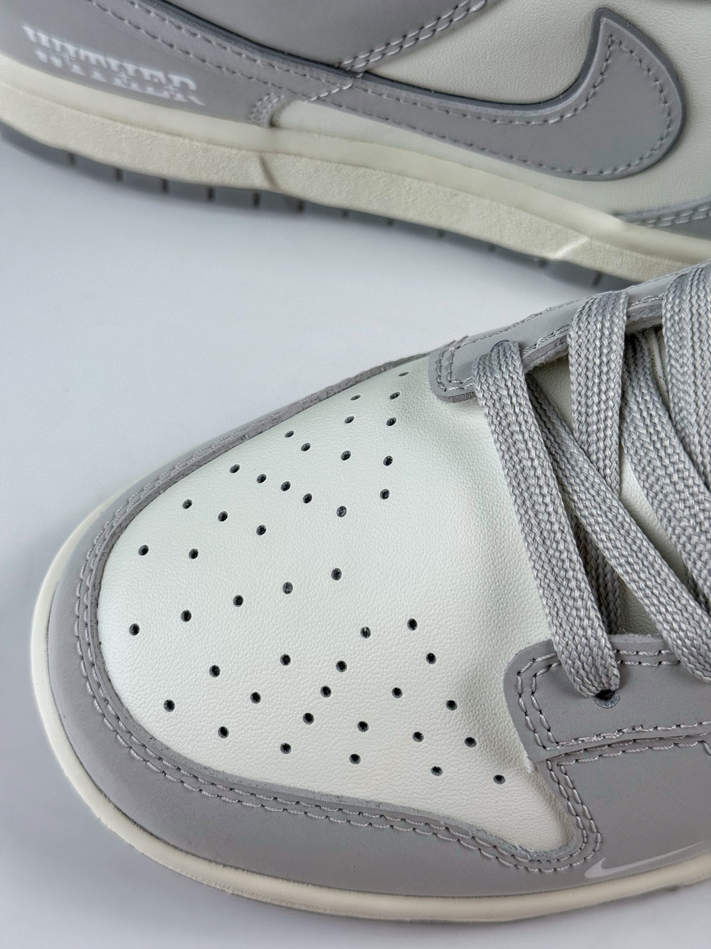 Nike SB Dunk Low 灰白小勾 GW0414-023