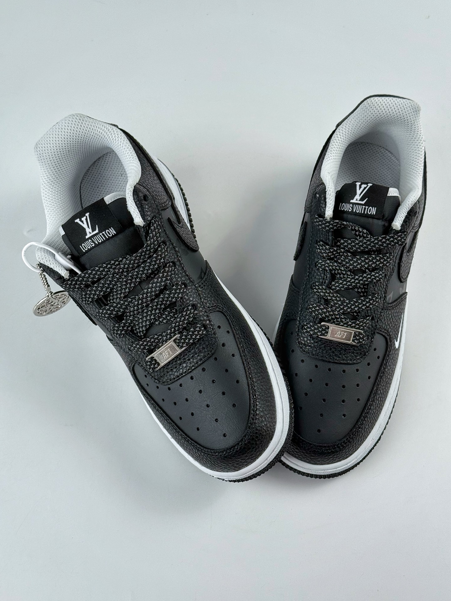Nike Air Force 1 Low 07 x Louis Vuitton 黑白满印小勾满天星 CZ3986-003