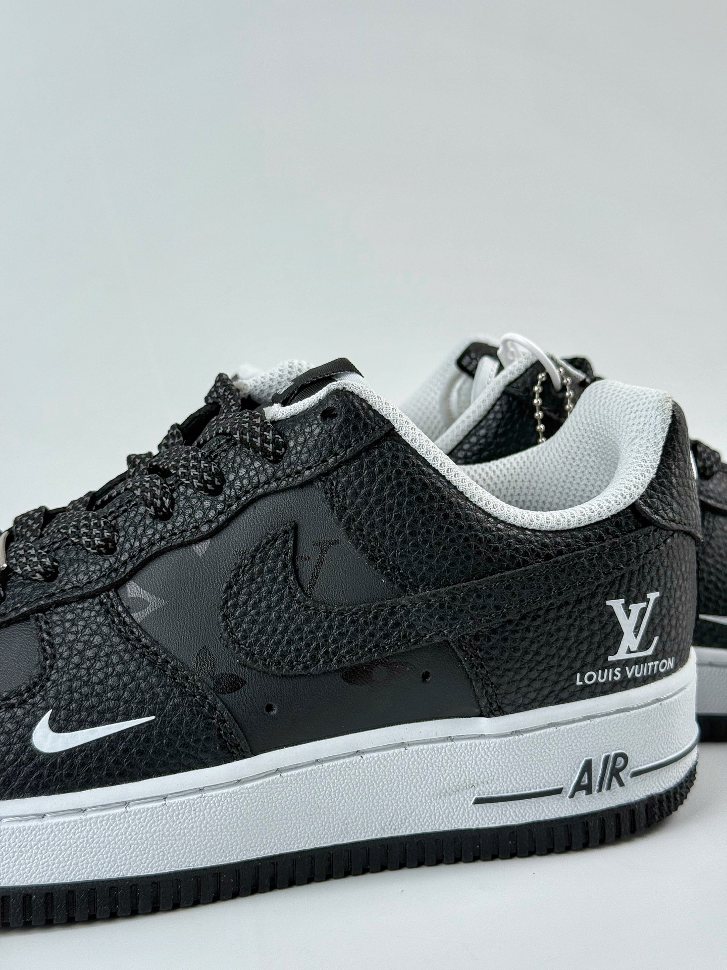 Nike Air Force 1 Low 07 x Louis Vuitton 黑白满印小勾满天星 CZ3986-003