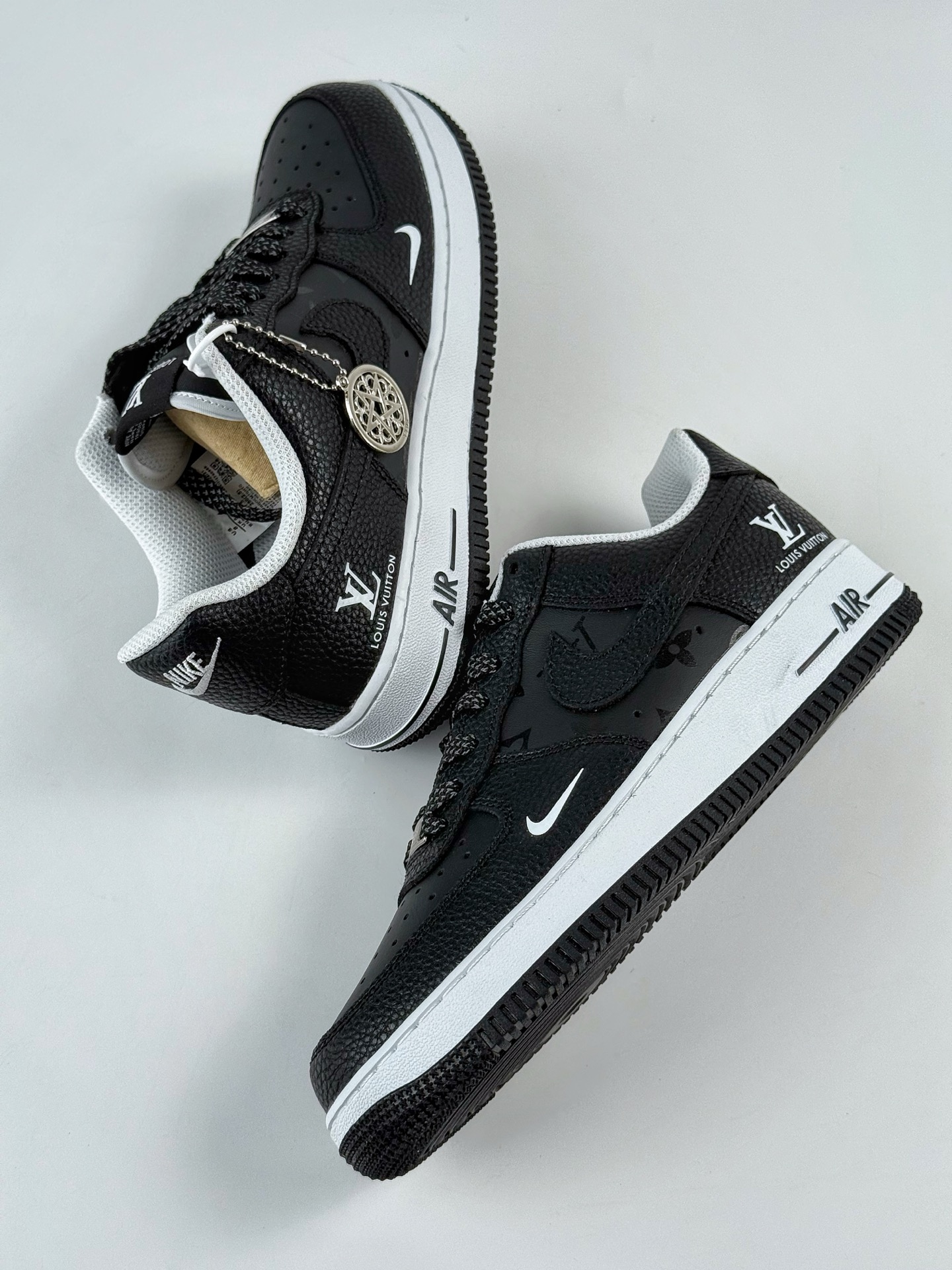 Nike Air Force 1 Low 07 x Louis Vuitton 黑白满印小勾满天星 CZ3986-003