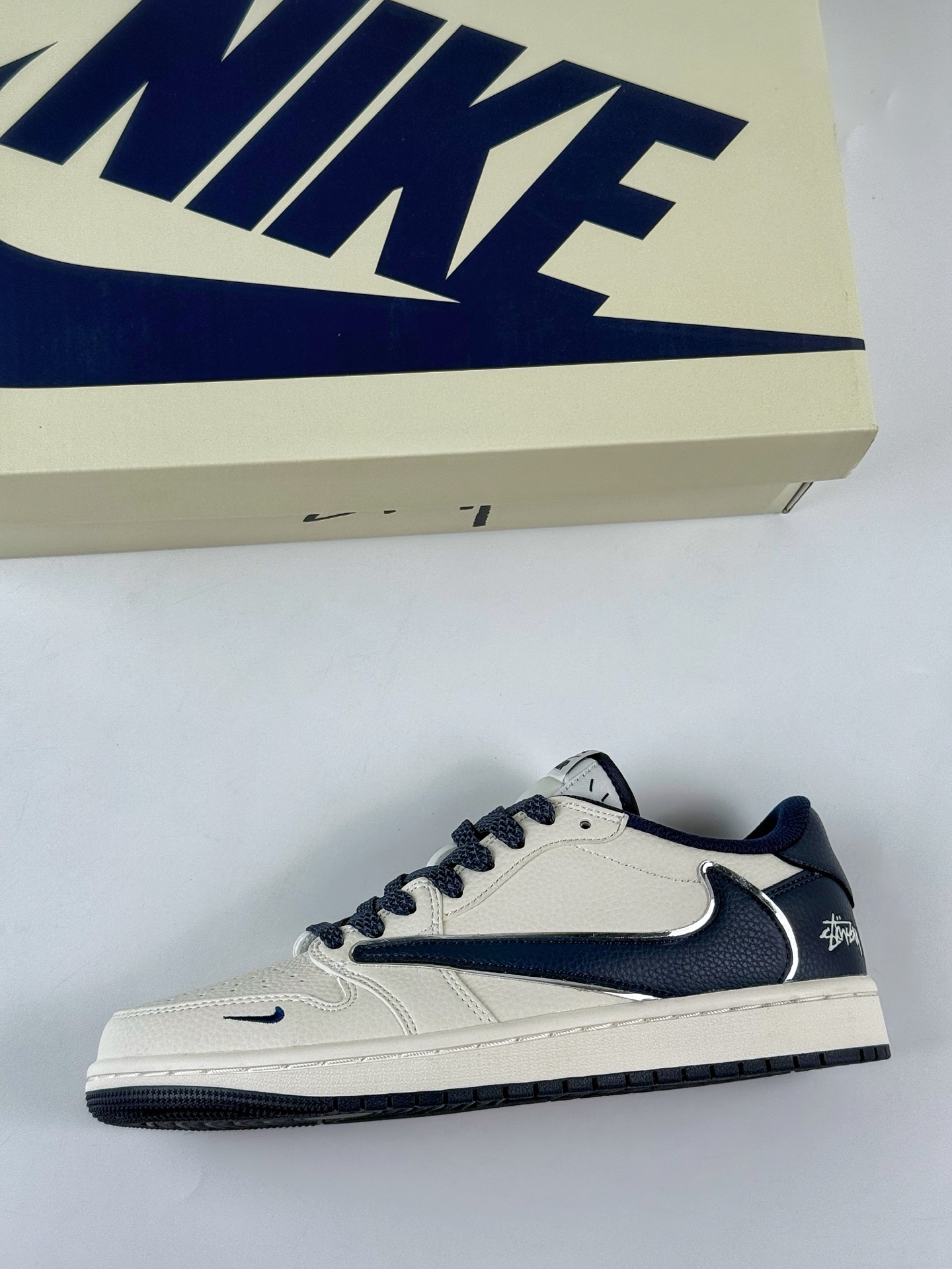 Travis Scott x Nike Air Jordan 1 Low x Stussy Air Jordan 1 Low 反转白蓝小勾满天星倒钩 ST5696-265