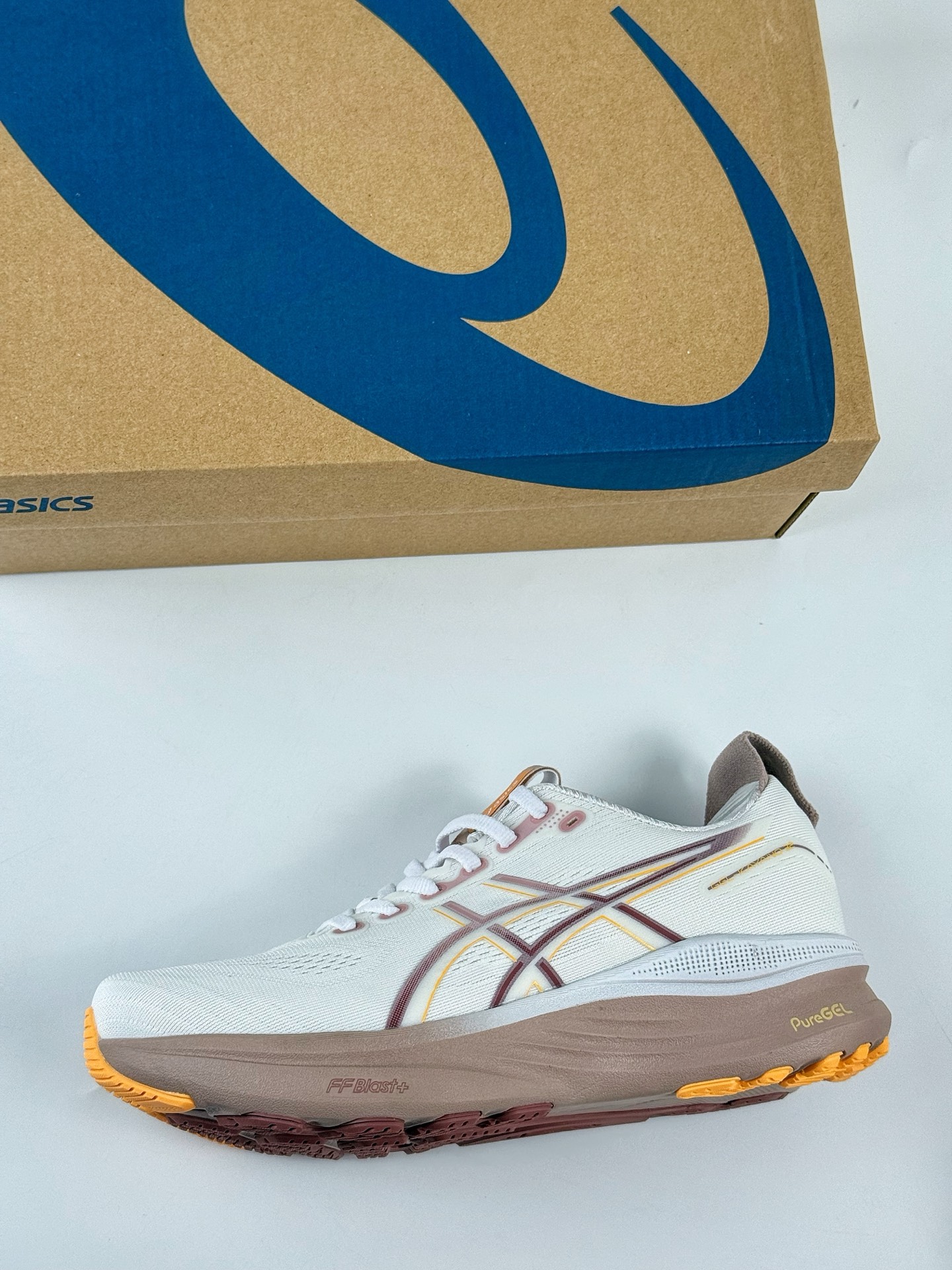 Asics GEL-KAYANO 32 LUXE 时尚舒适 低帮跑步鞋 1012B838-101