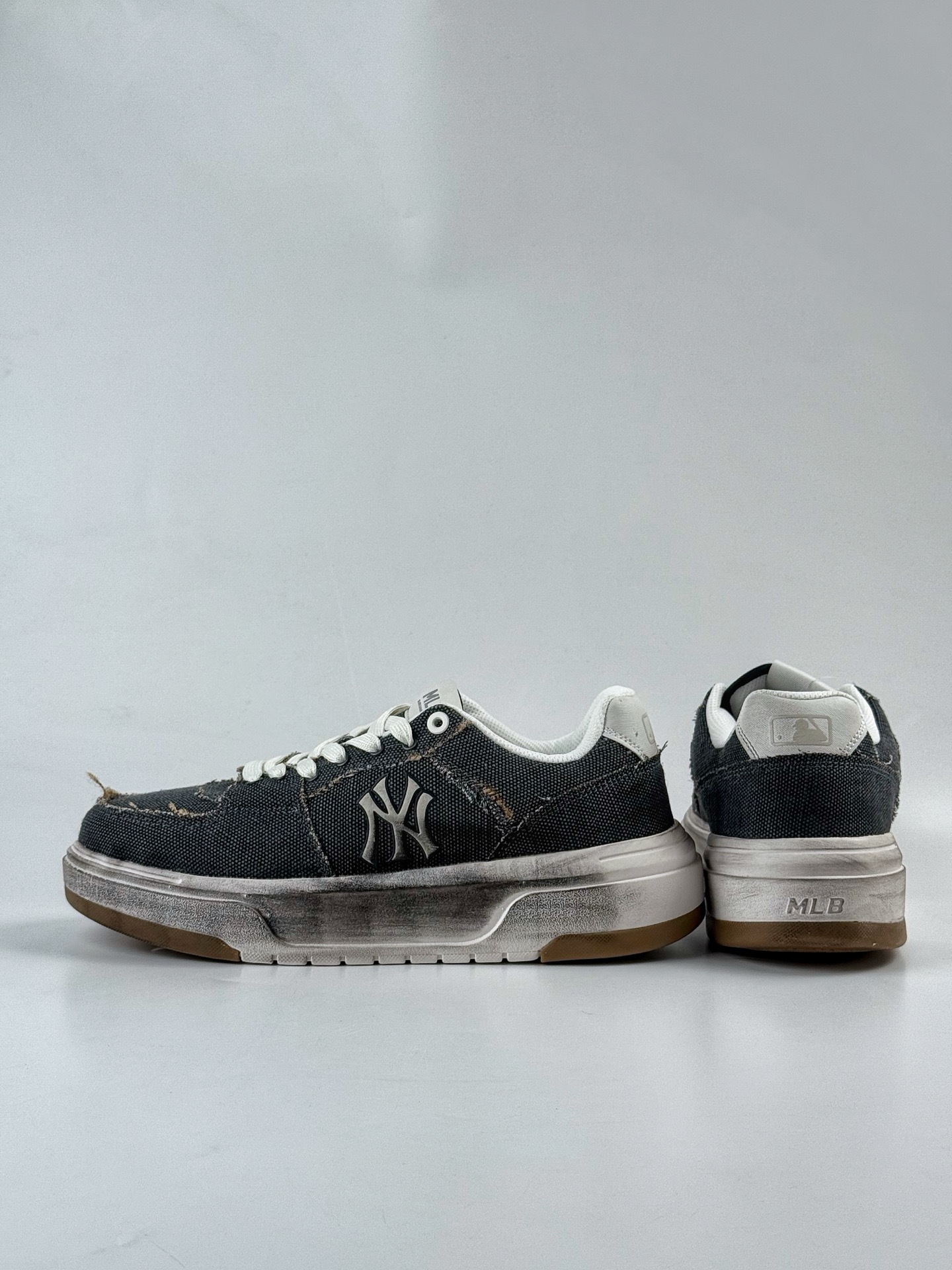 170 NY美国榄球洋基队 x MLB Chunky Runner Basic 厚底老爹厚底休闲运动慢跑鞋 3ASXV035N