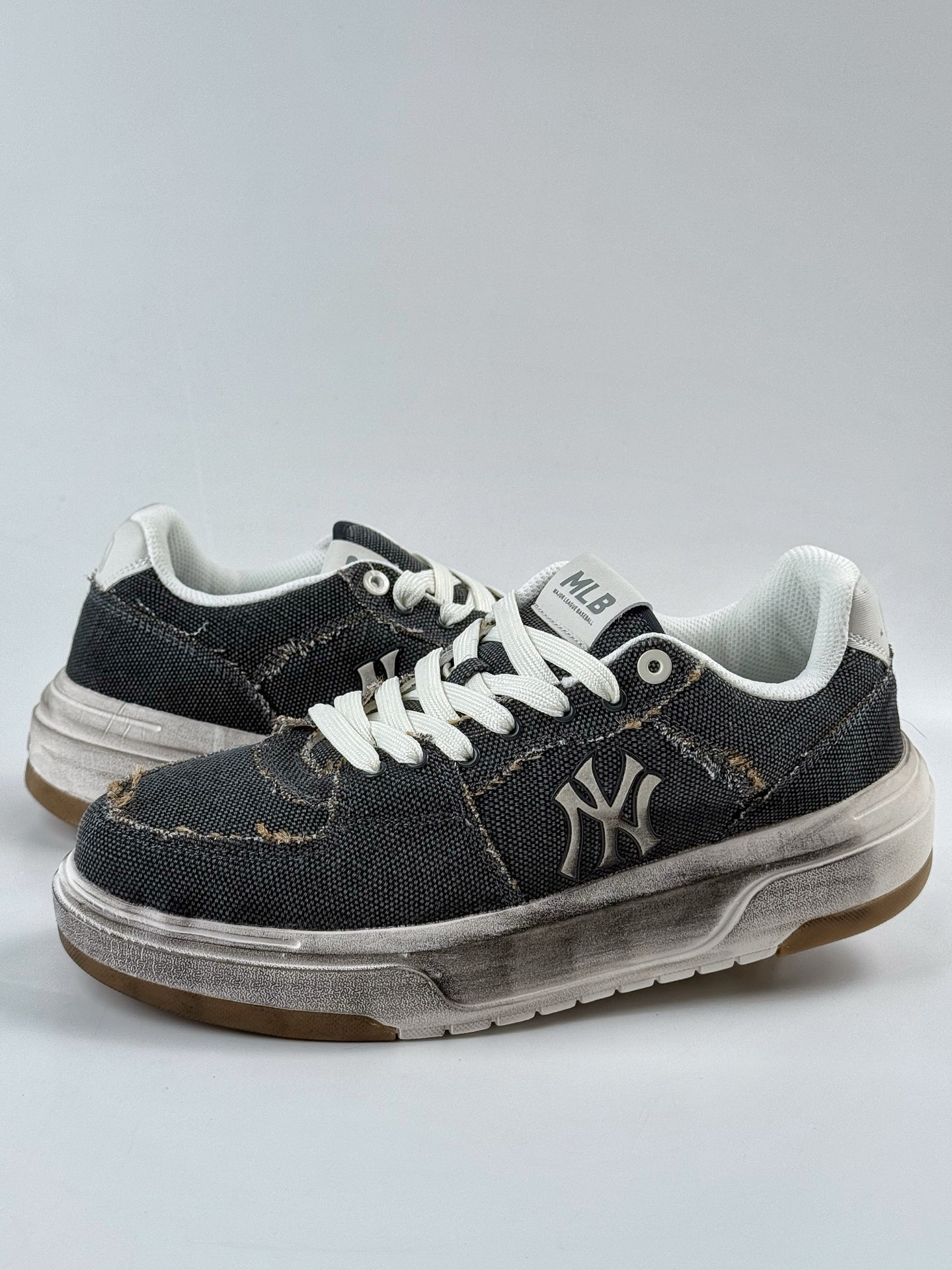 170 NY美国榄球洋基队 x MLB Chunky Runner Basic 厚底老爹厚底休闲运动慢跑鞋 3ASXV035N