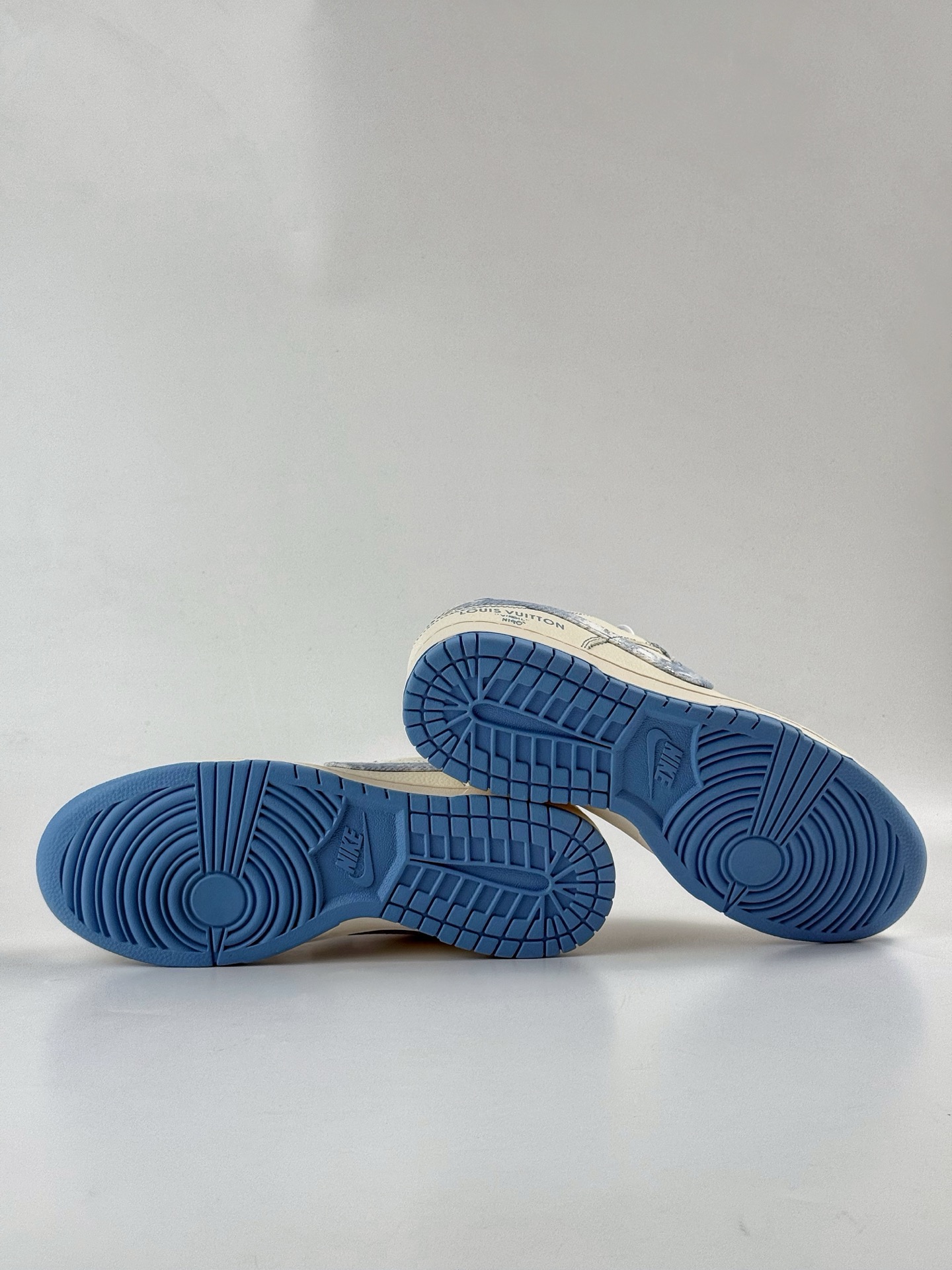 280 Nike SB Dunk Low x Louis Vuitt白蓝满天星  JP1628-028