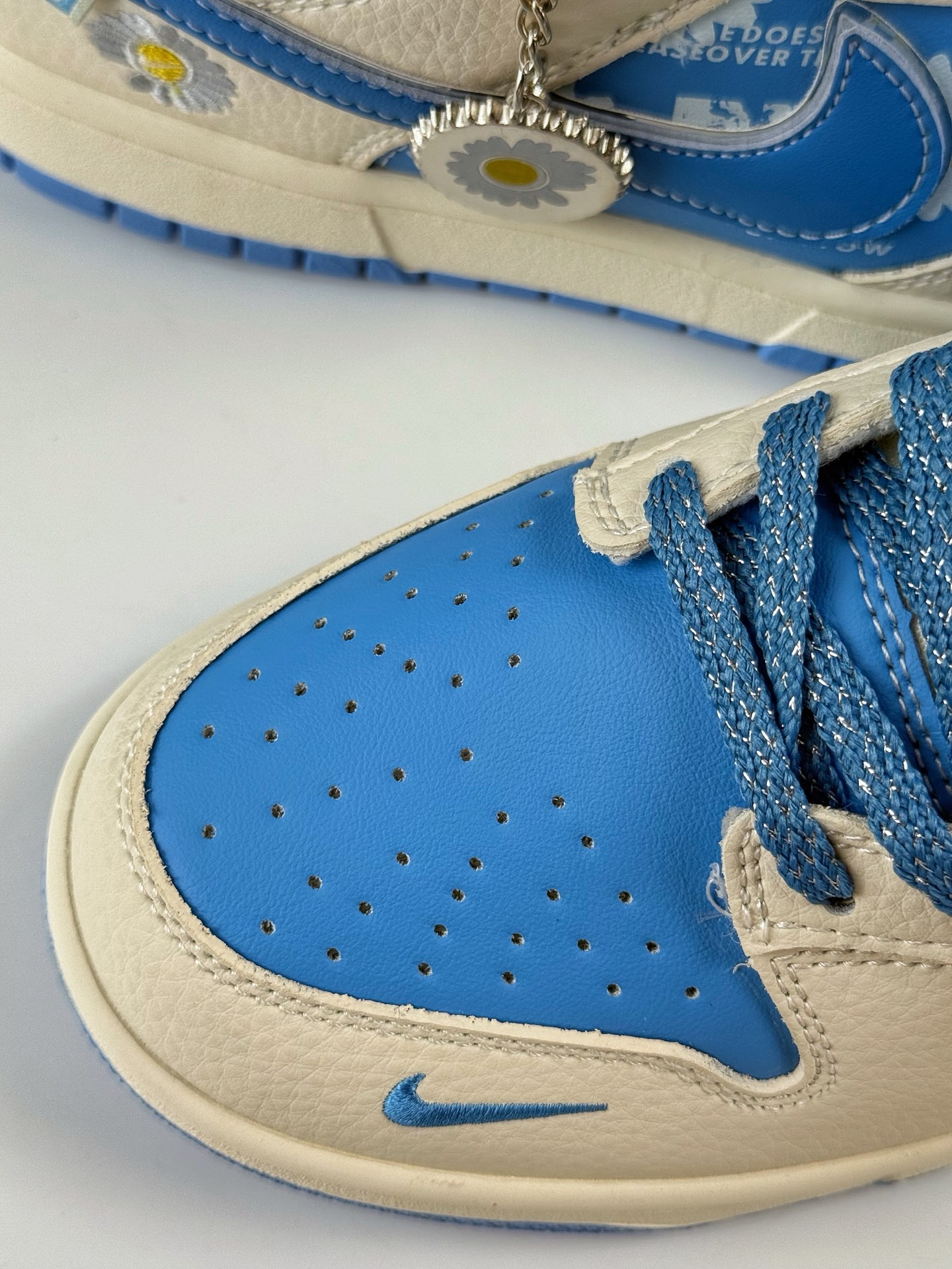 280 Nike SB Dunk Low x 小雏菊 白蓝小勾 SR2025-004