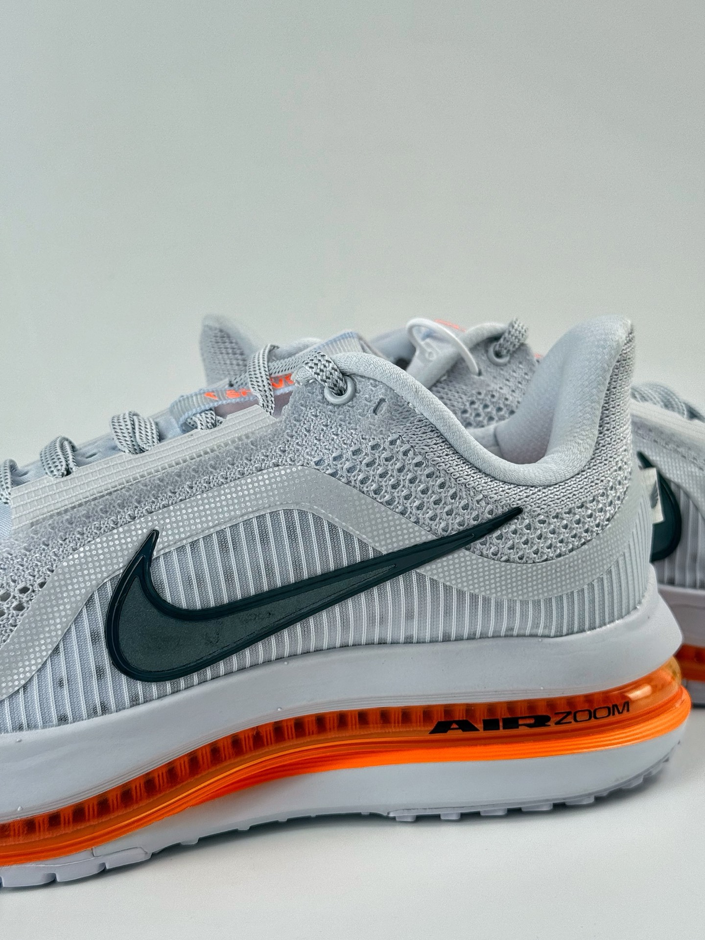 260 Nike Pegasus Premium 减震防滑耐磨透气 低帮跑步鞋  HQ2592-002