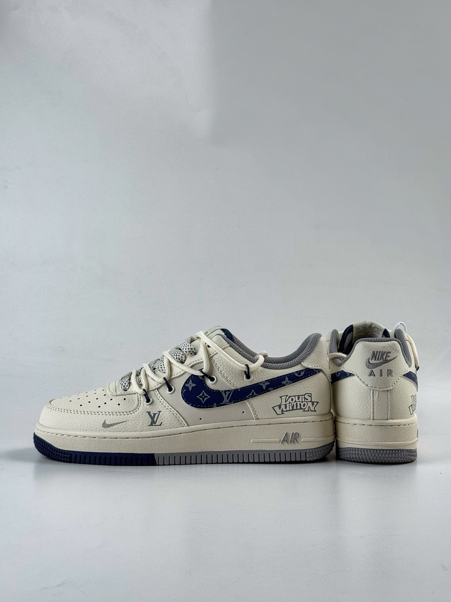 260 Nike Air Force 1 Low 07 x Louis Vuitt白灰绑带小勾满天星  DM6868-064