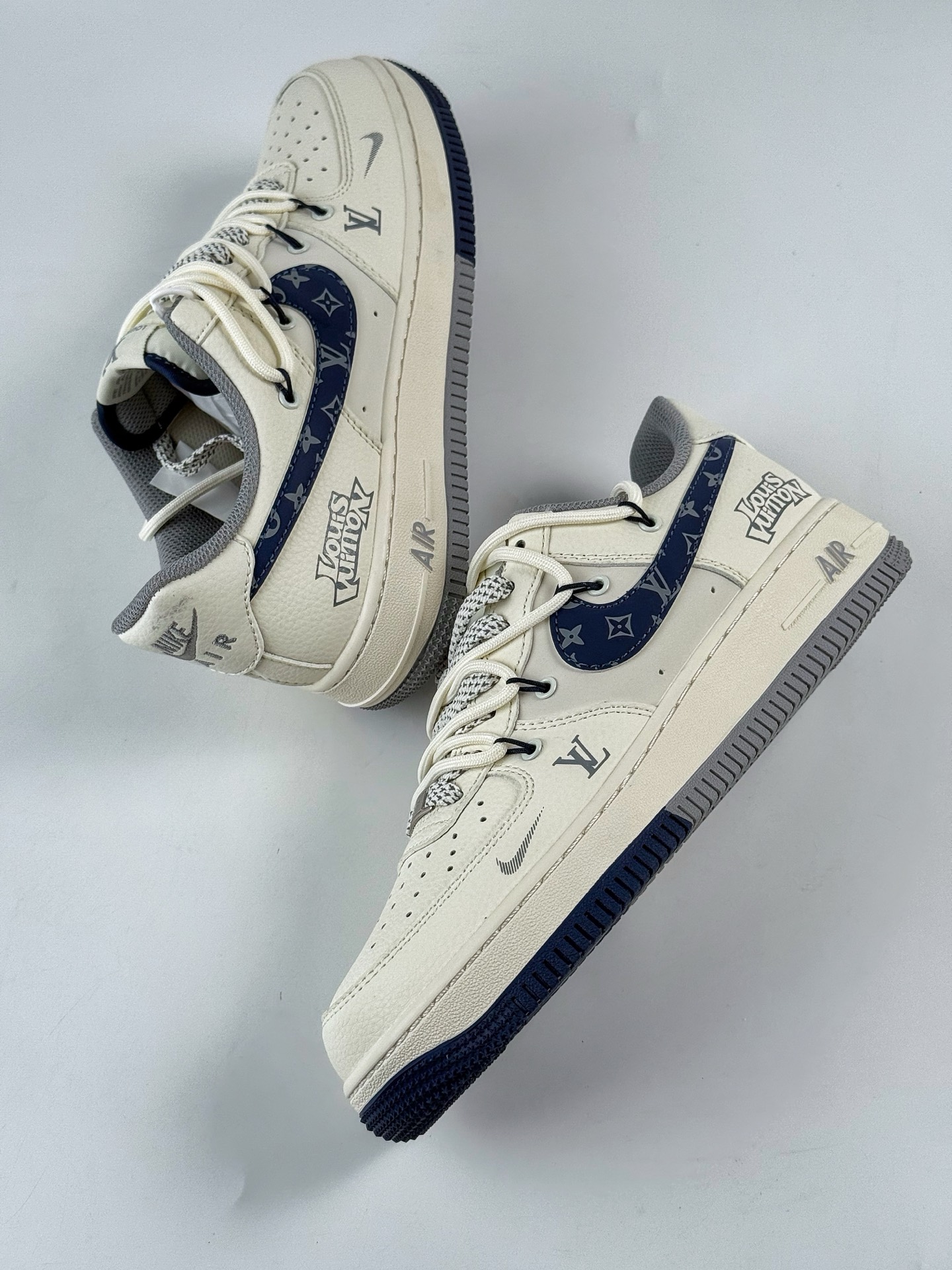 260 Nike Air Force 1 Low 07 x Louis Vuitt白灰绑带小勾满天星  DM6868-064