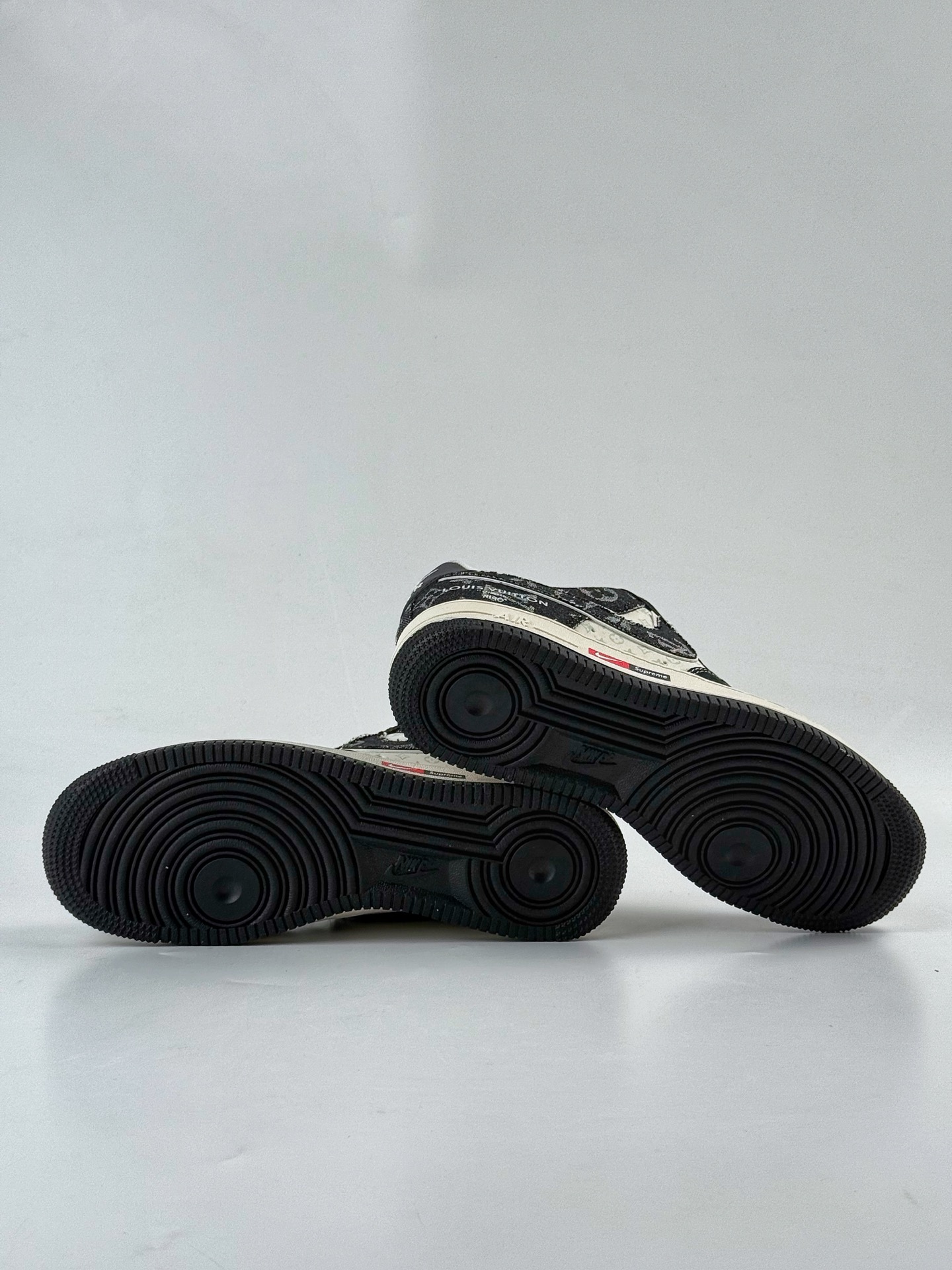 260 Nike Air Force 1 Low 07 x Louis Vuitt黑白满天星  MZ9588-805