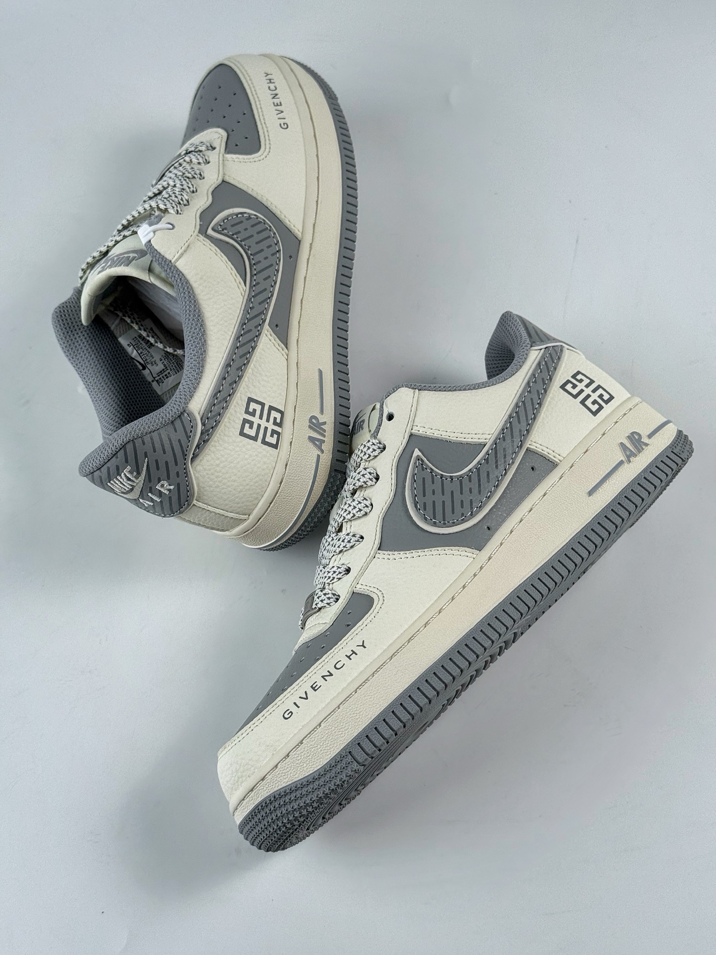 260 Nike Air Force 1 Low 07 x GIVENCHY 白灰满天星 JP8028-001