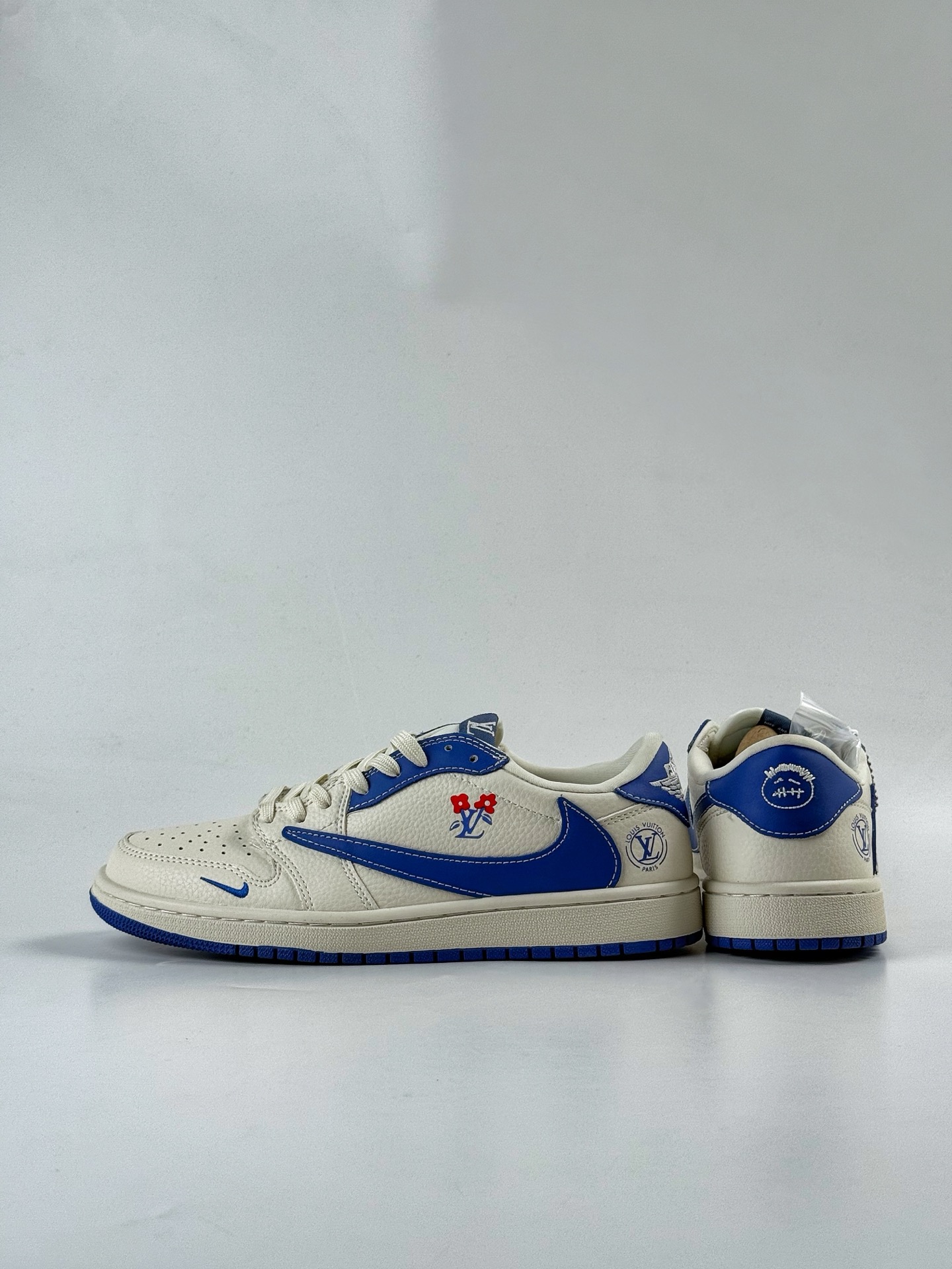 280 Travis Scott x Nike Air Jordan 1 Low x Louis VuittAir Jordan 1 Low 反转白蓝小勾倒钩  LD2028-042