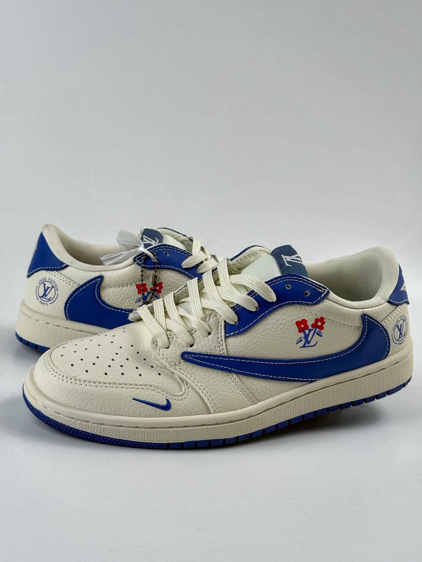280 Travis Scott x Nike Air Jordan 1 Low x Louis VuittAir Jordan 1 Low 反转白蓝小勾倒钩  LD2028-042