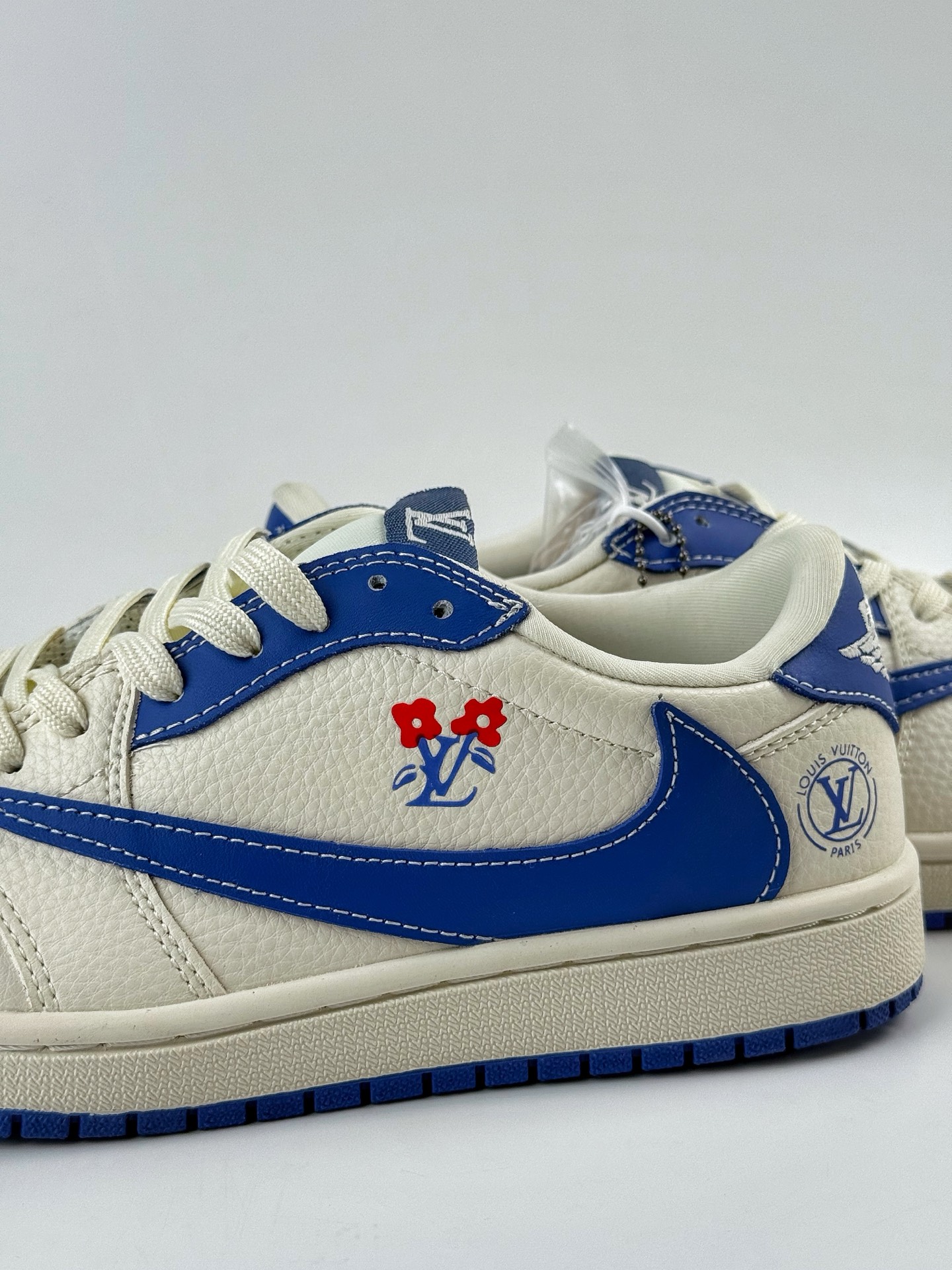 280 Travis Scott x Nike Air Jordan 1 Low x Louis VuittAir Jordan 1 Low 反转白蓝小勾倒钩  LD2028-042
