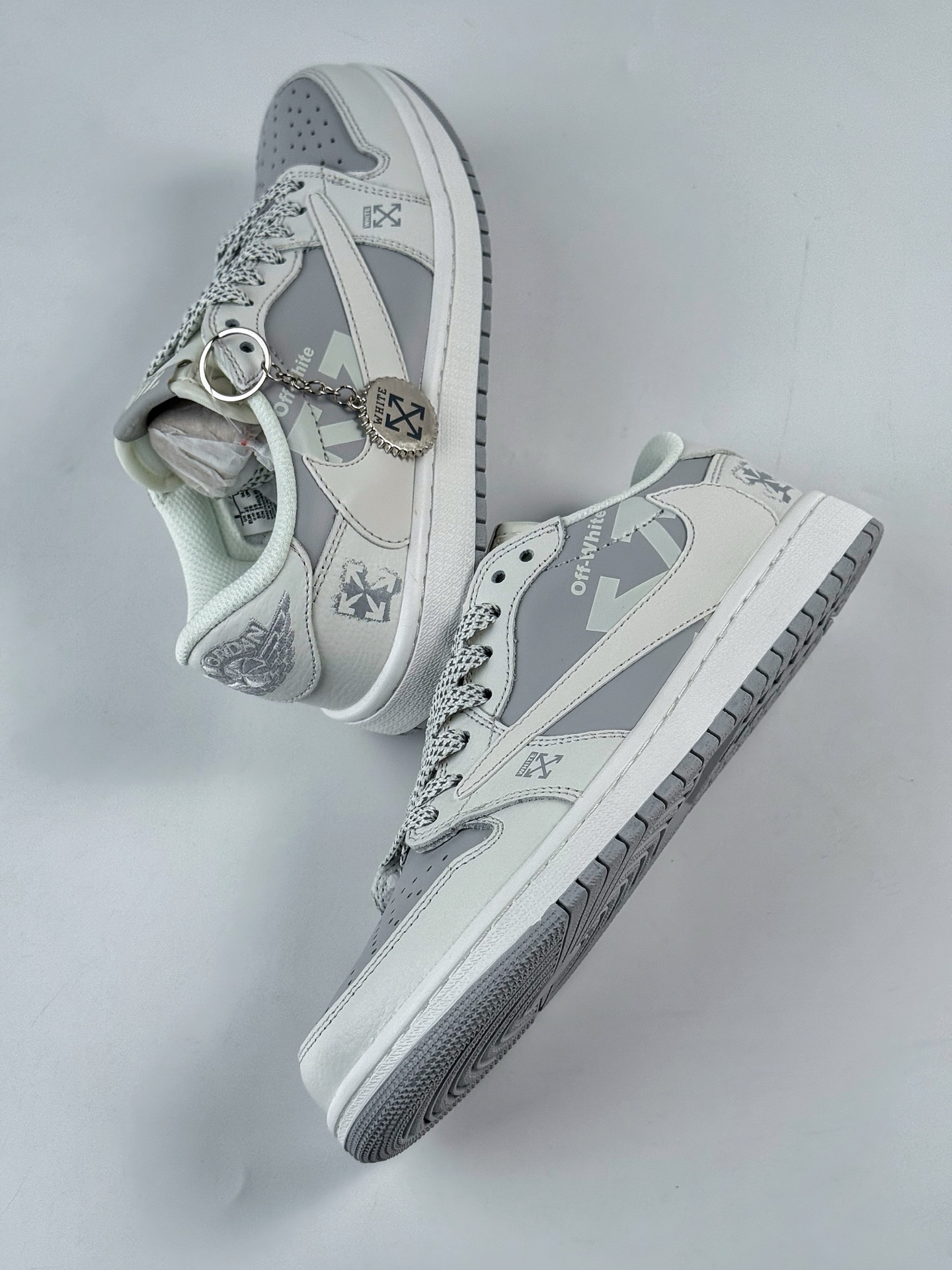 280 Travis Scott x Nike Air Jordan 1 Low x OFF-WHITE Air Jordan 1 Low 反转白灰满天星倒钩  DZ5899-009