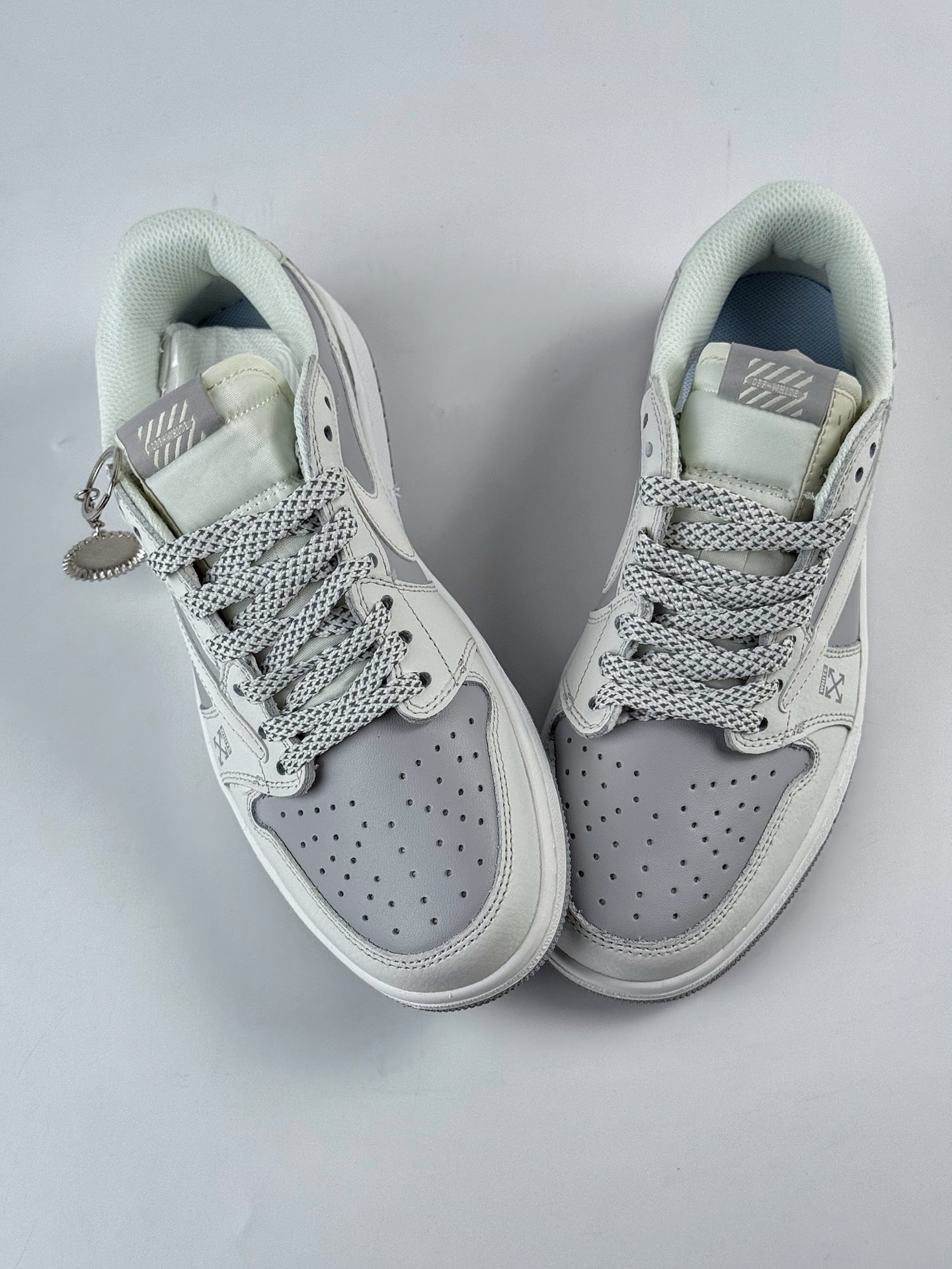 280 Travis Scott x Nike Air Jordan 1 Low x OFF-WHITE Air Jordan 1 Low 反转白灰满天星倒钩  DZ5899-009