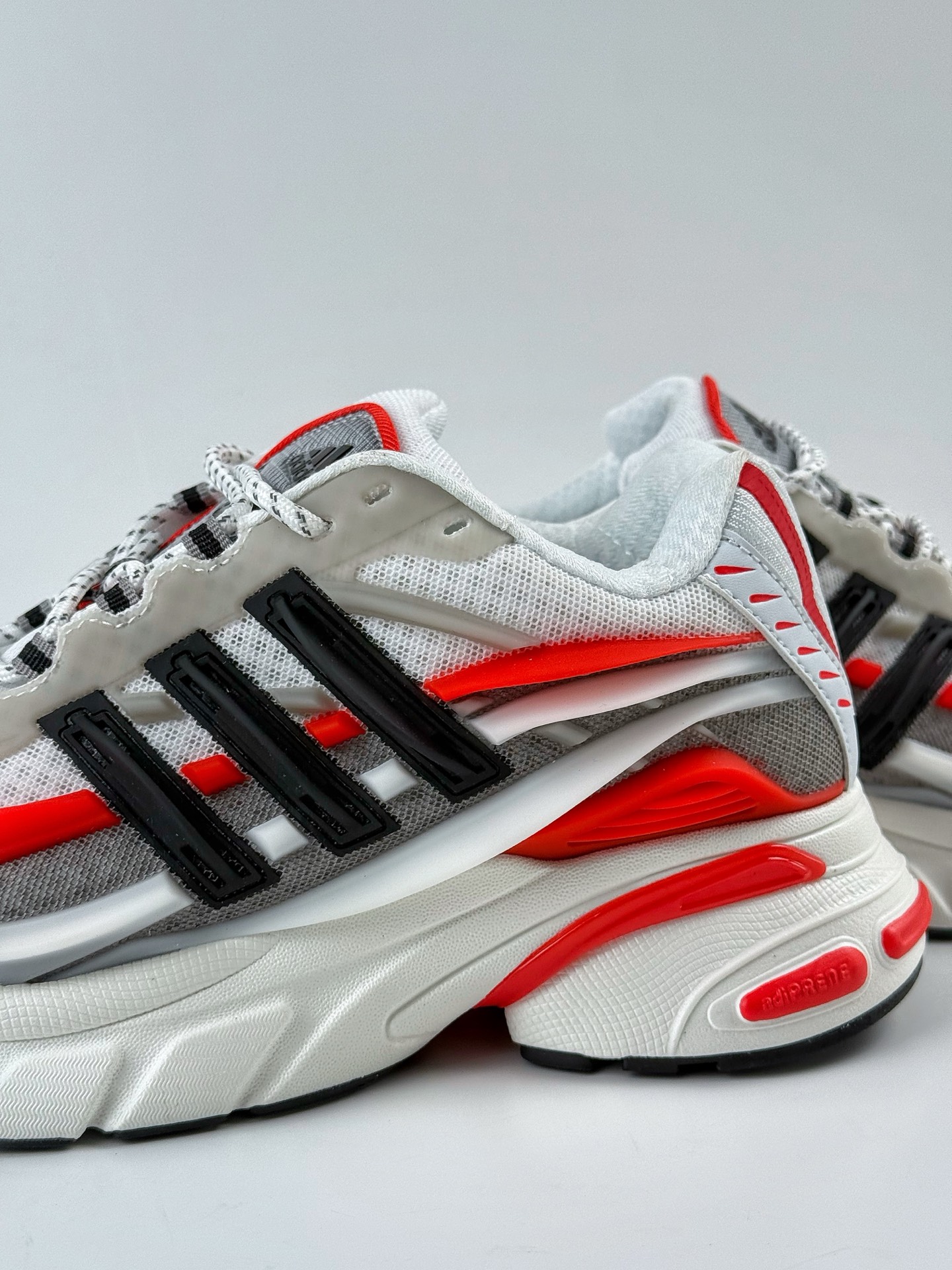 300 Pharrell x adidAdistar Jellyfish 低帮复古风老爹鞋  JP9271