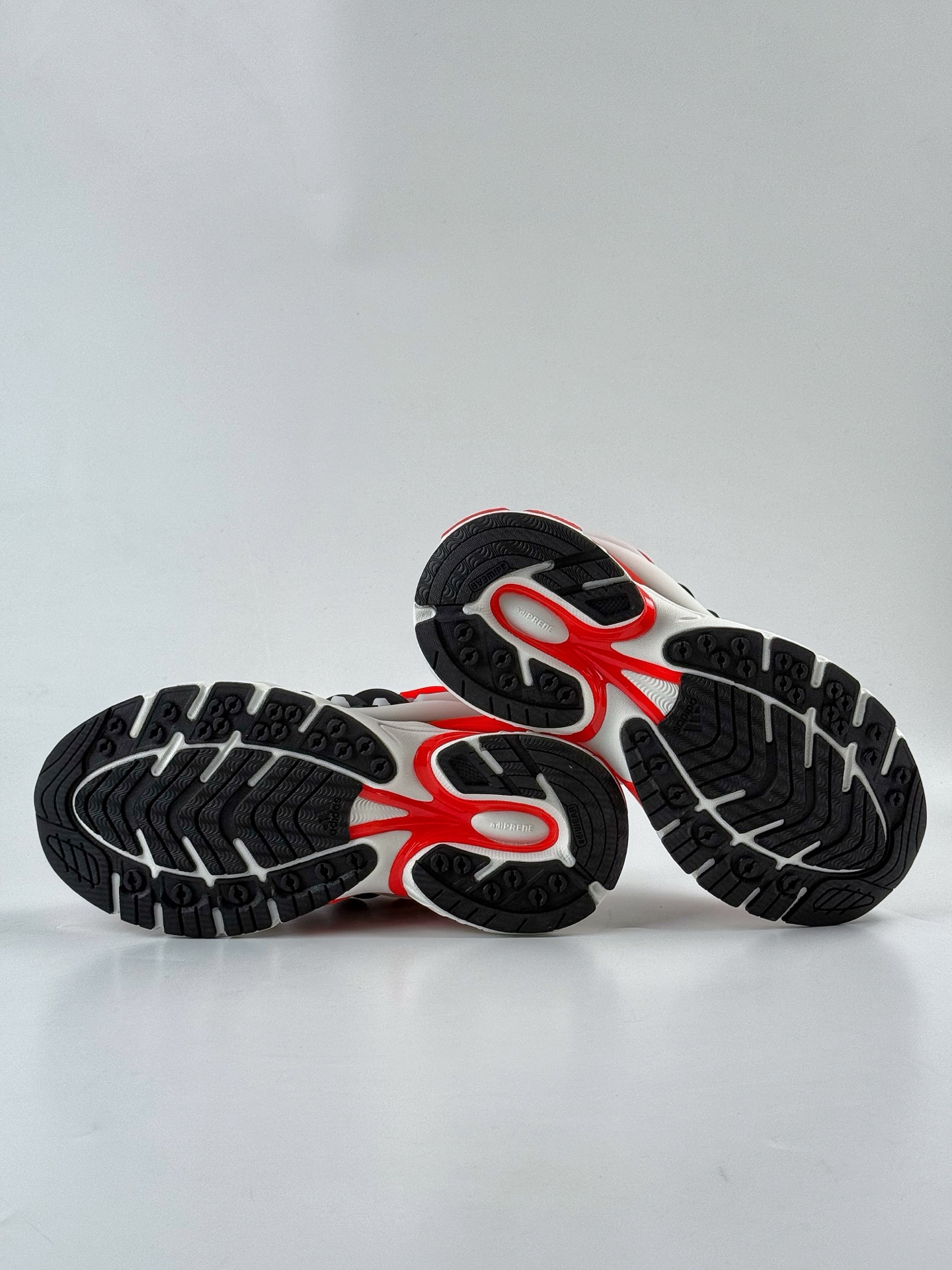 300 Pharrell x adidAdistar Jellyfish 低帮复古风老爹鞋  JP9271