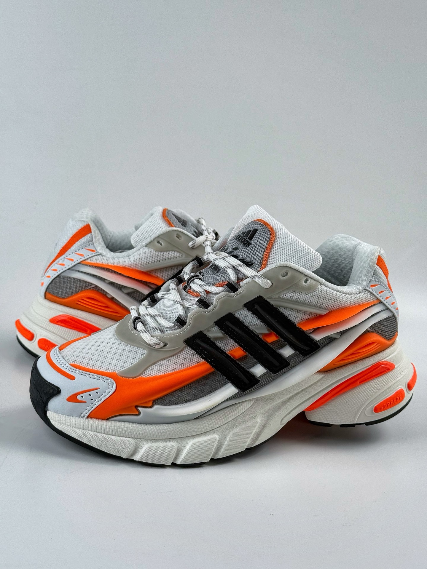 300 Pharrell x adidAdistar Jellyfish 低帮复古风老爹鞋  JP9261