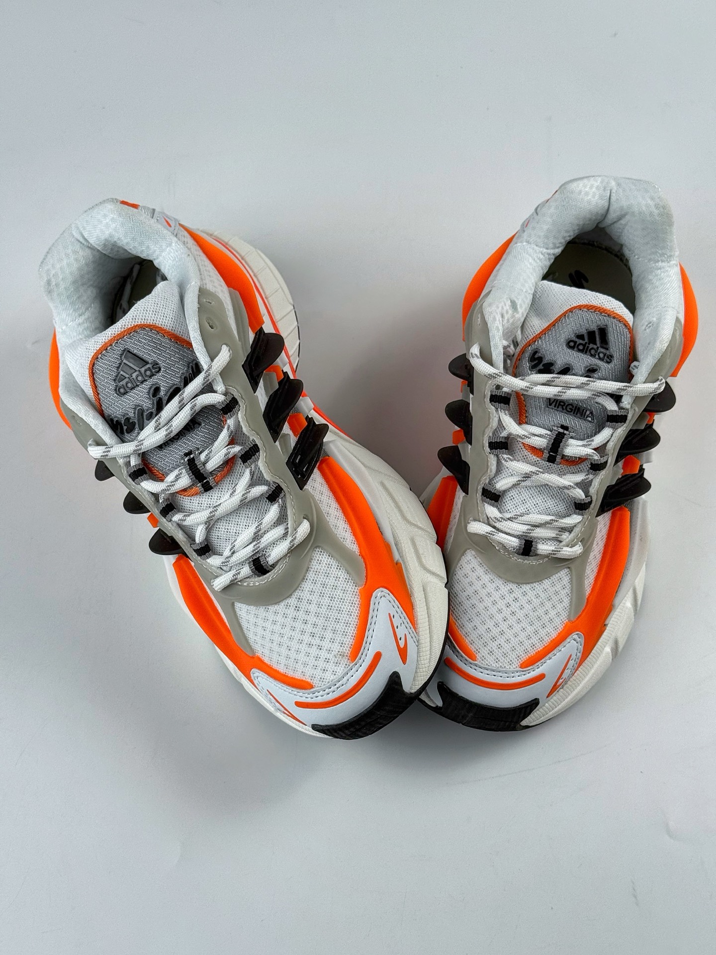 300 Pharrell x adidAdistar Jellyfish 低帮复古风老爹鞋  JP9261