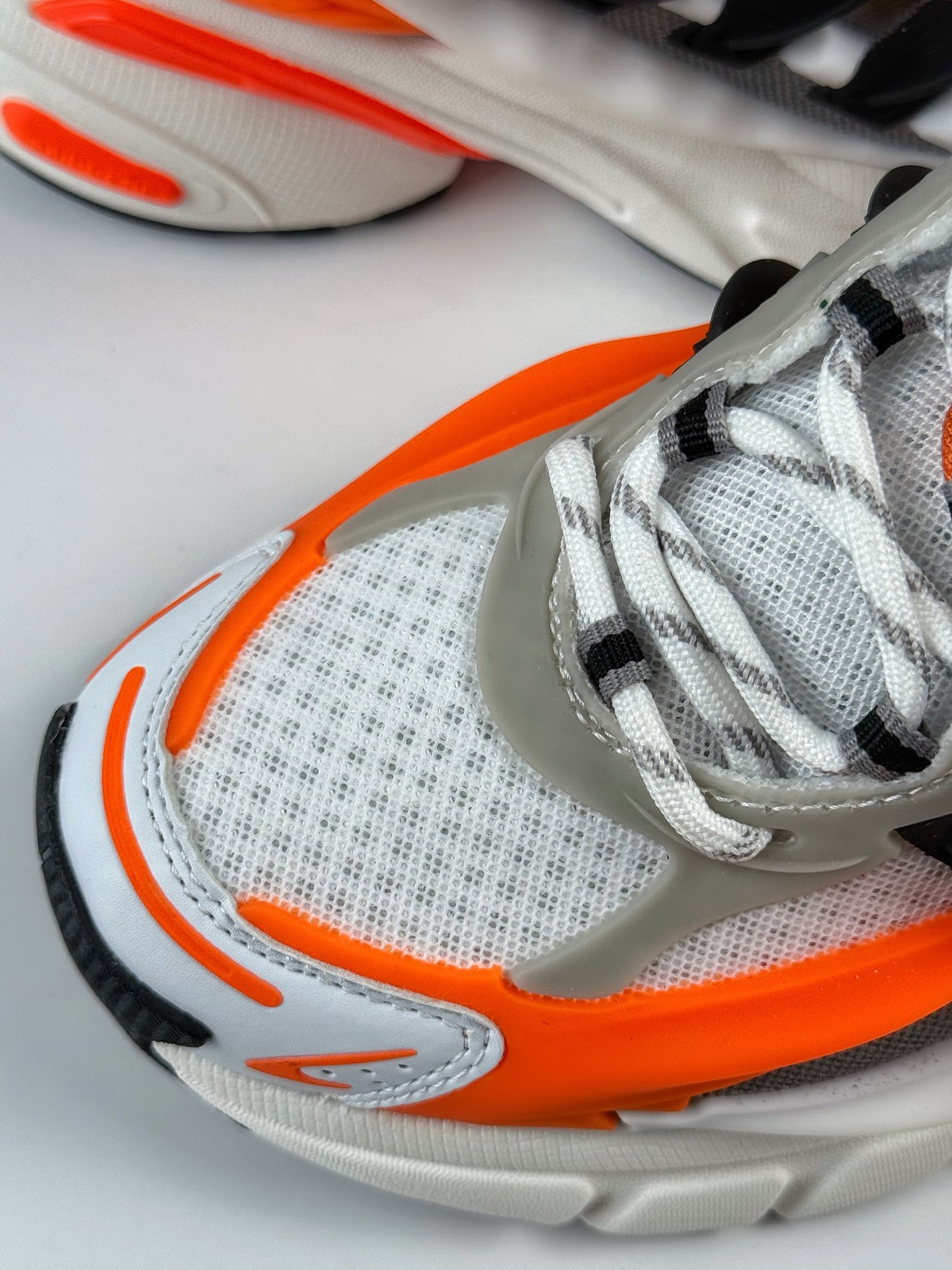 300 Pharrell x adidAdistar Jellyfish 低帮复古风老爹鞋  JP9261