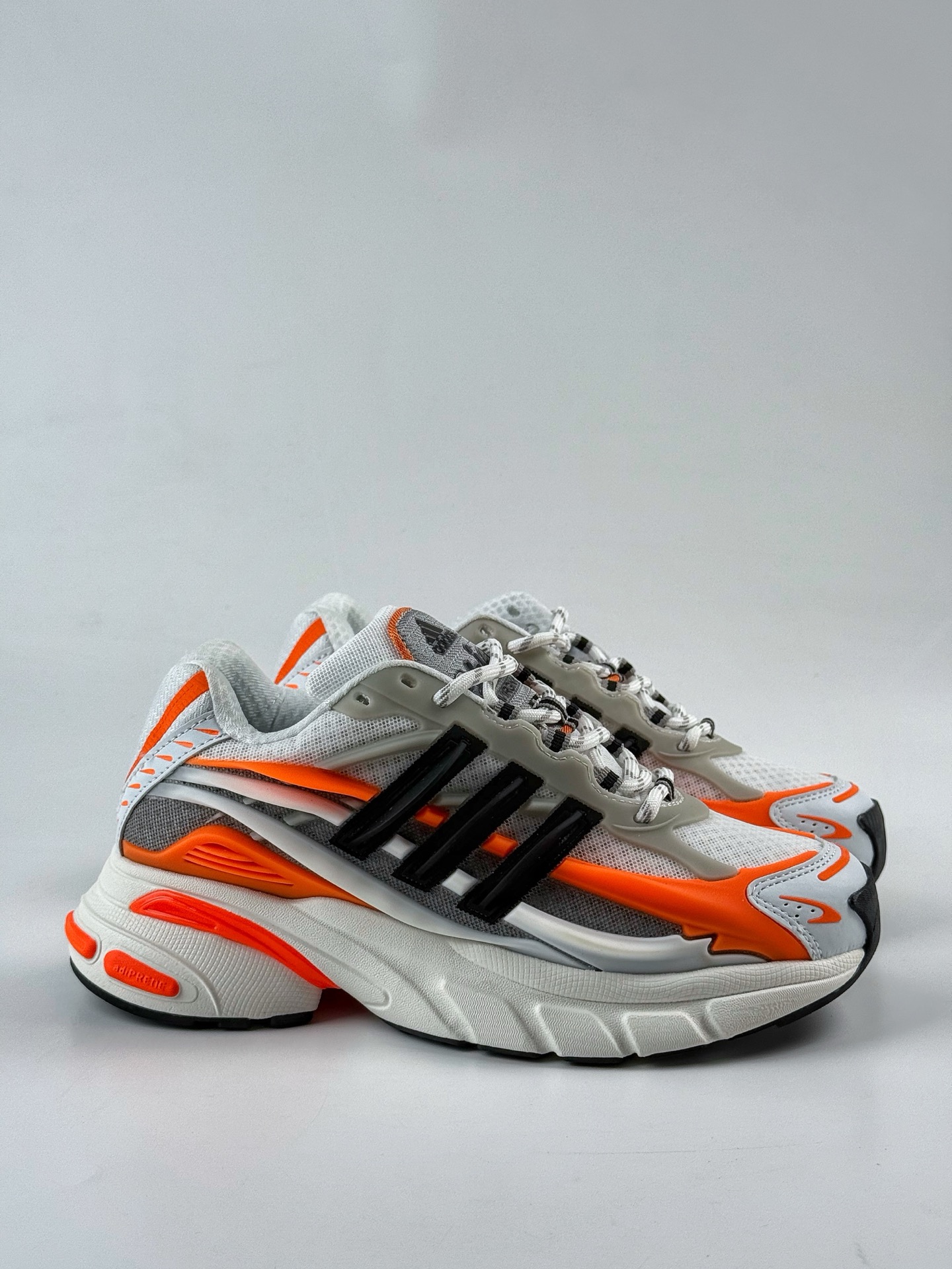 300 Pharrell x adidAdistar Jellyfish 低帮复古风老爹鞋  JP9261