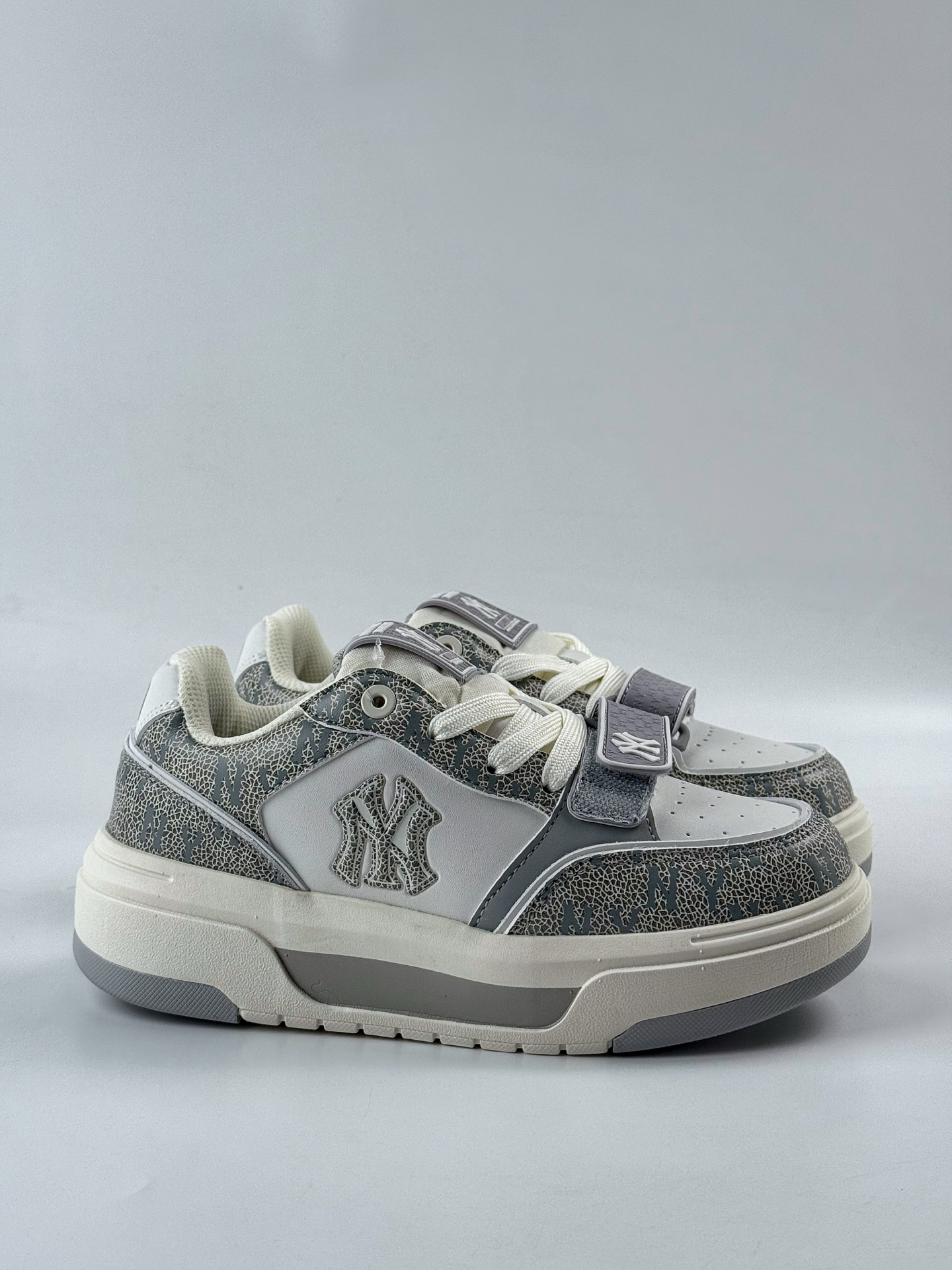 180 NY美国榄球洋基队 x MLB Chunky Runner Basic 厚底老爹厚底休闲运动慢跑鞋 3ASXP025N