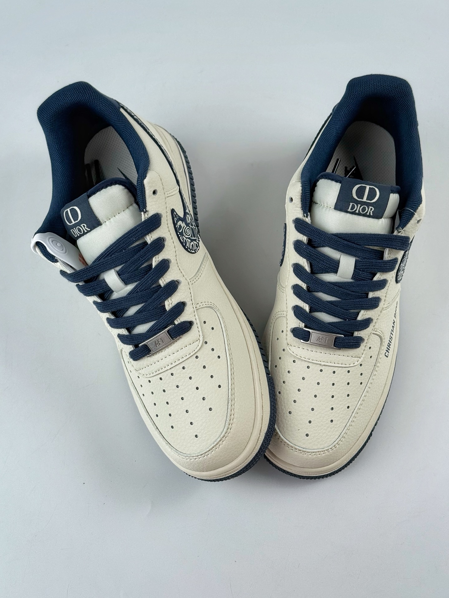 260 Nike Air Force 1 Low 07 x DIOR 白蓝 美 XD2588-608