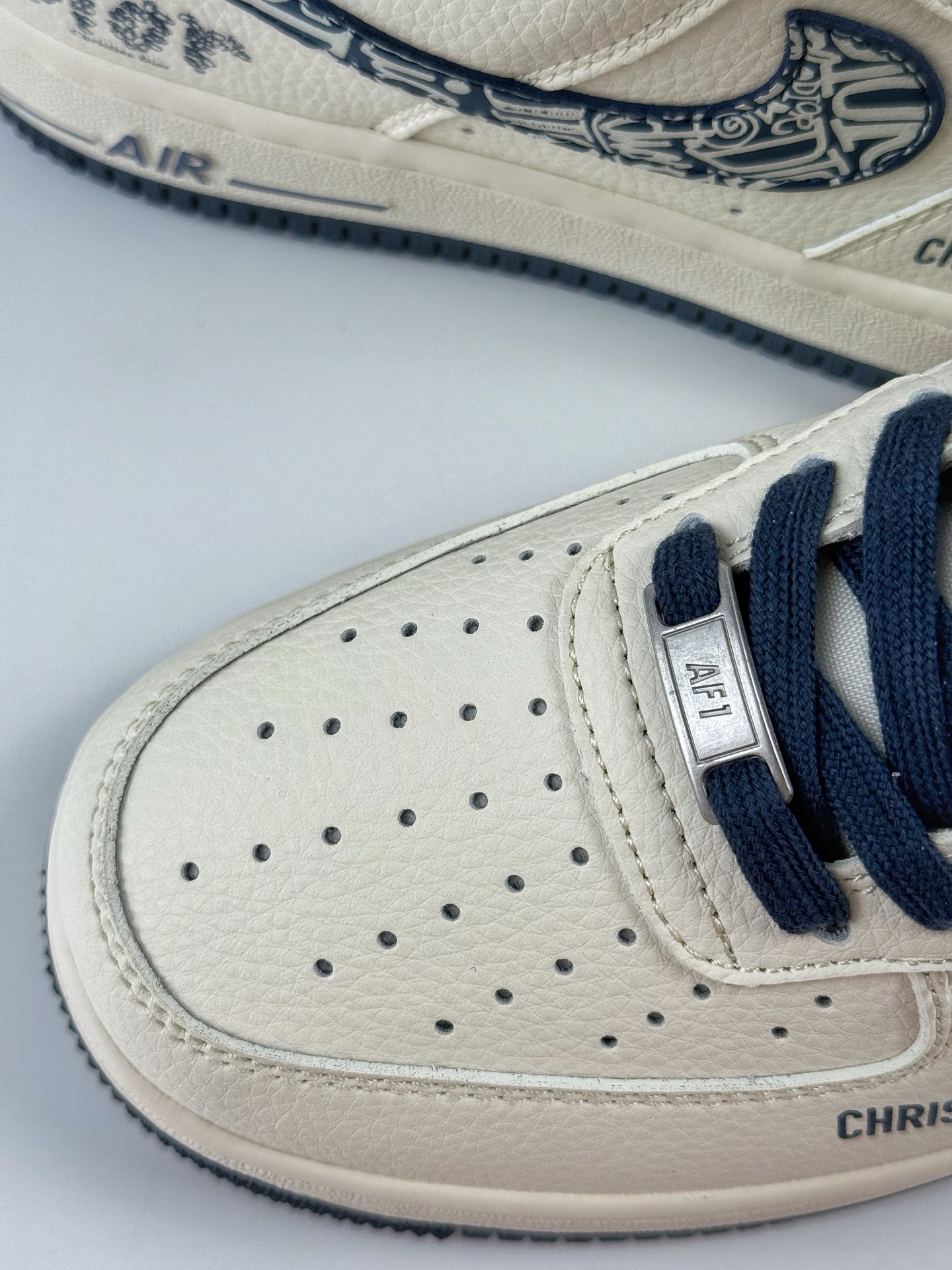 260 Nike Air Force 1 Low 07 x DIOR 白蓝 美 XD2588-608