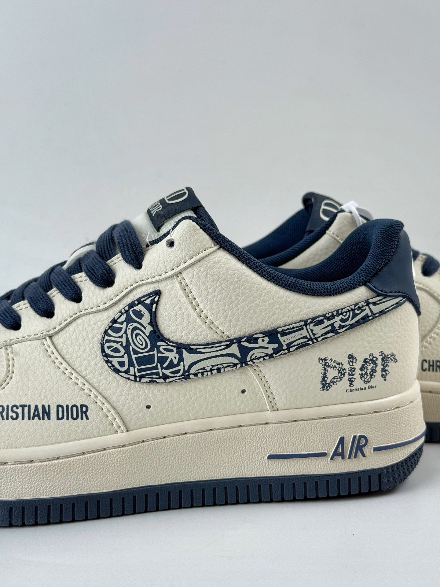 260 Nike Air Force 1 Low 07 x DIOR 白蓝 美 XD2588-608
