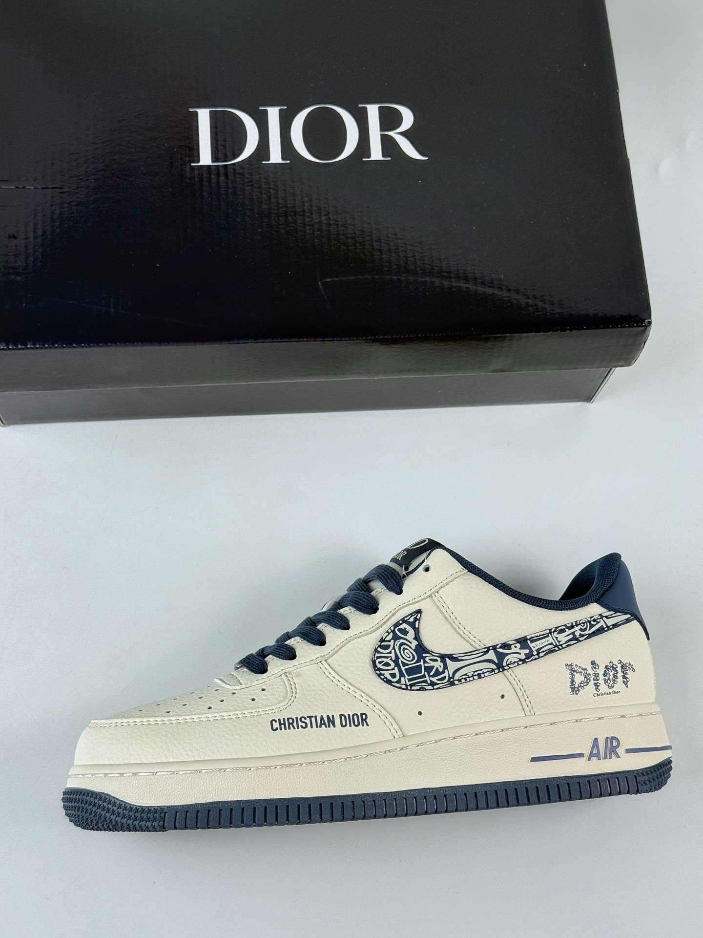 260 Nike Air Force 1 Low 07 x DIOR 白蓝 美 XD2588-608